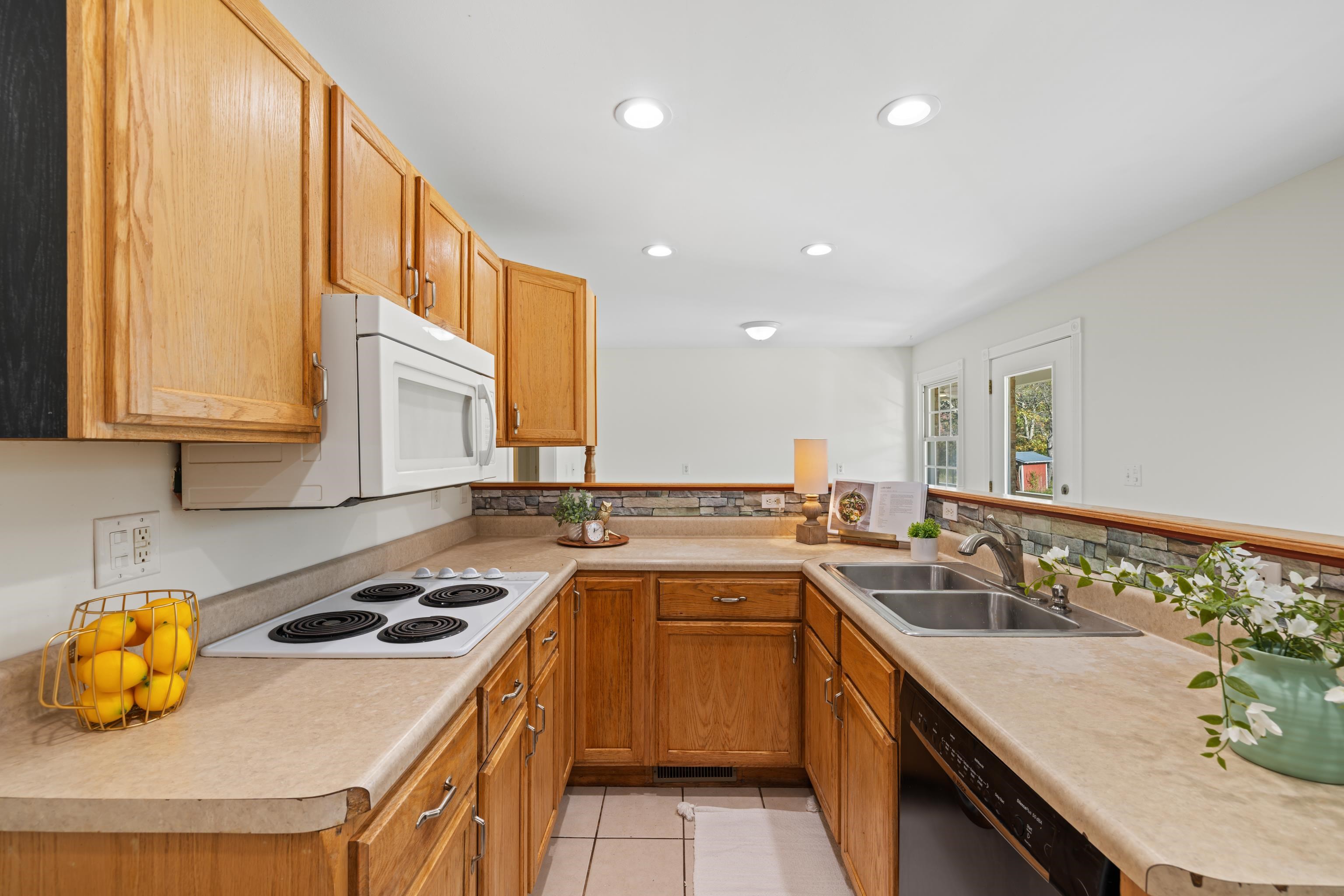 57 THOMAS DR, LYNDHURST, Virginia 22952, 5 Bedrooms Bedrooms, ,2 BathroomsBathrooms,Residential,57 THOMAS DR,670495 MLS # 670495 57 THOMAS DR, LYNDHURST, Virginia 22952, 5 Bedrooms Bedrooms, ,2 BathroomsBathrooms,Residential,57 THOMAS DR,670495 MLS # 670495