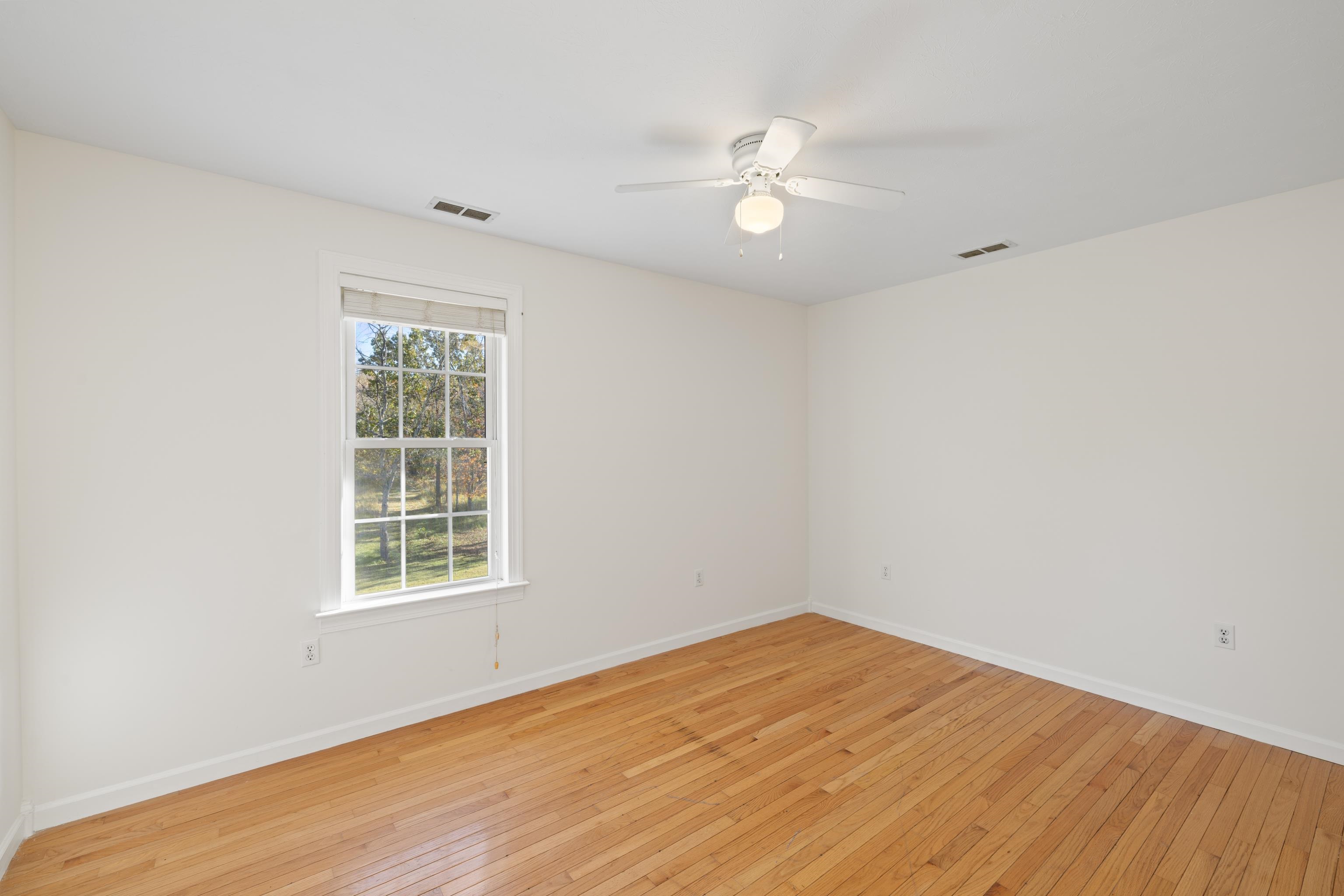 57 THOMAS DR, LYNDHURST, Virginia 22952, 5 Bedrooms Bedrooms, ,2 BathroomsBathrooms,Residential,57 THOMAS DR,670495 MLS # 670495 57 THOMAS DR, LYNDHURST, Virginia 22952, 5 Bedrooms Bedrooms, ,2 BathroomsBathrooms,Residential,57 THOMAS DR,670495 MLS # 670495