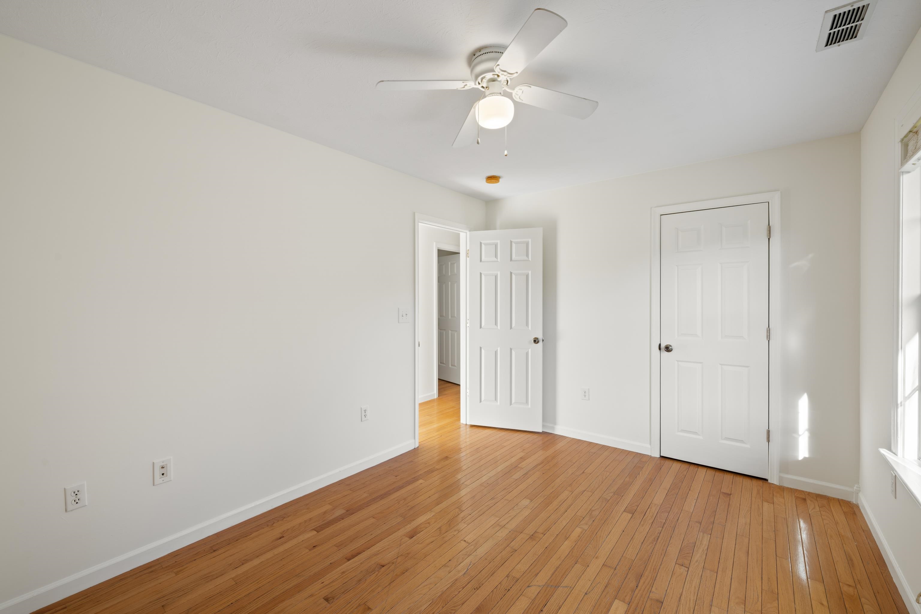 57 THOMAS DR, LYNDHURST, Virginia 22952, 5 Bedrooms Bedrooms, ,2 BathroomsBathrooms,Residential,57 THOMAS DR,670495 MLS # 670495 57 THOMAS DR, LYNDHURST, Virginia 22952, 5 Bedrooms Bedrooms, ,2 BathroomsBathrooms,Residential,57 THOMAS DR,670495 MLS # 670495