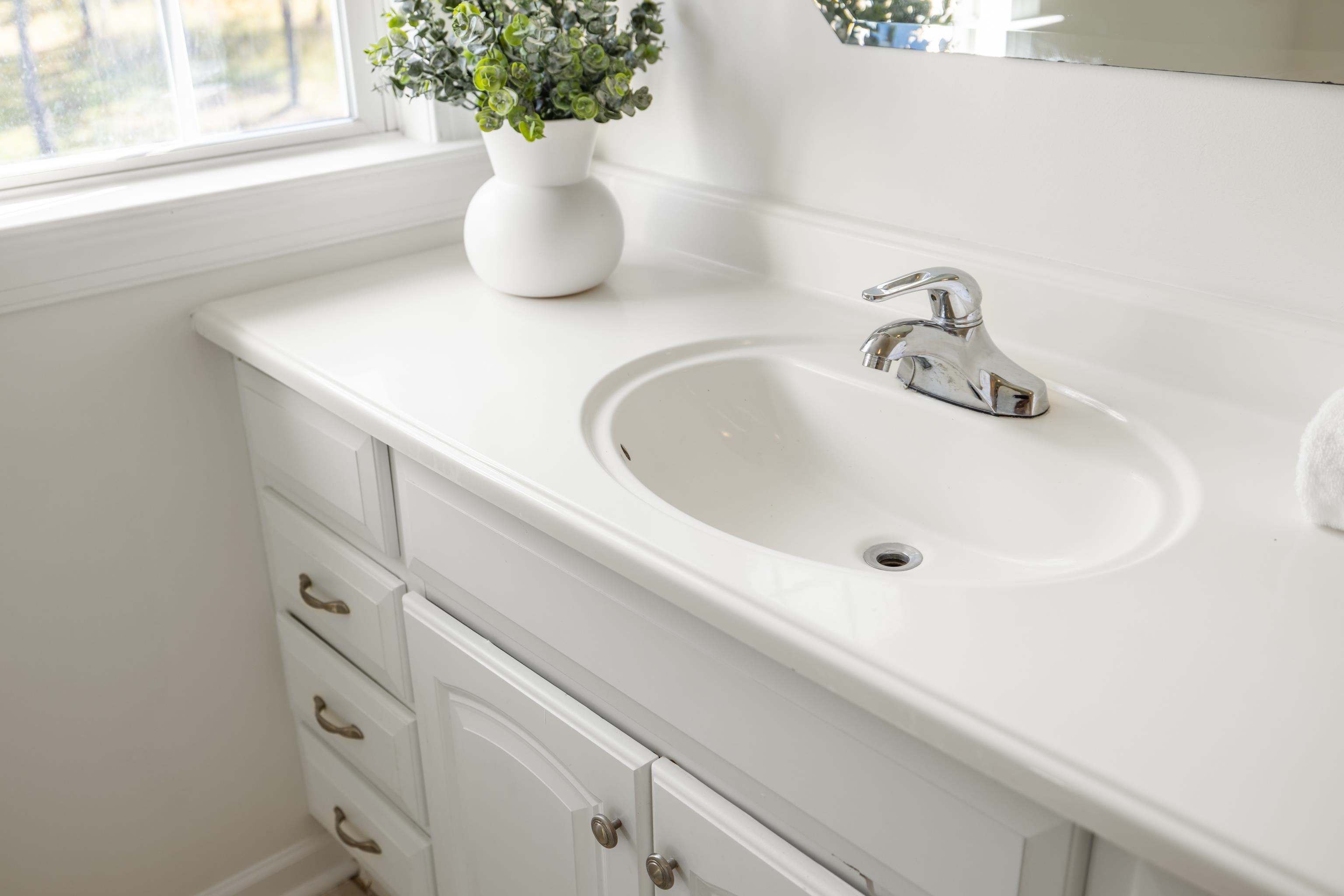 57 THOMAS DR, LYNDHURST, Virginia 22952, 5 Bedrooms Bedrooms, ,2 BathroomsBathrooms,Residential,57 THOMAS DR,670495 MLS # 670495 57 THOMAS DR, LYNDHURST, Virginia 22952, 5 Bedrooms Bedrooms, ,2 BathroomsBathrooms,Residential,57 THOMAS DR,670495 MLS # 670495