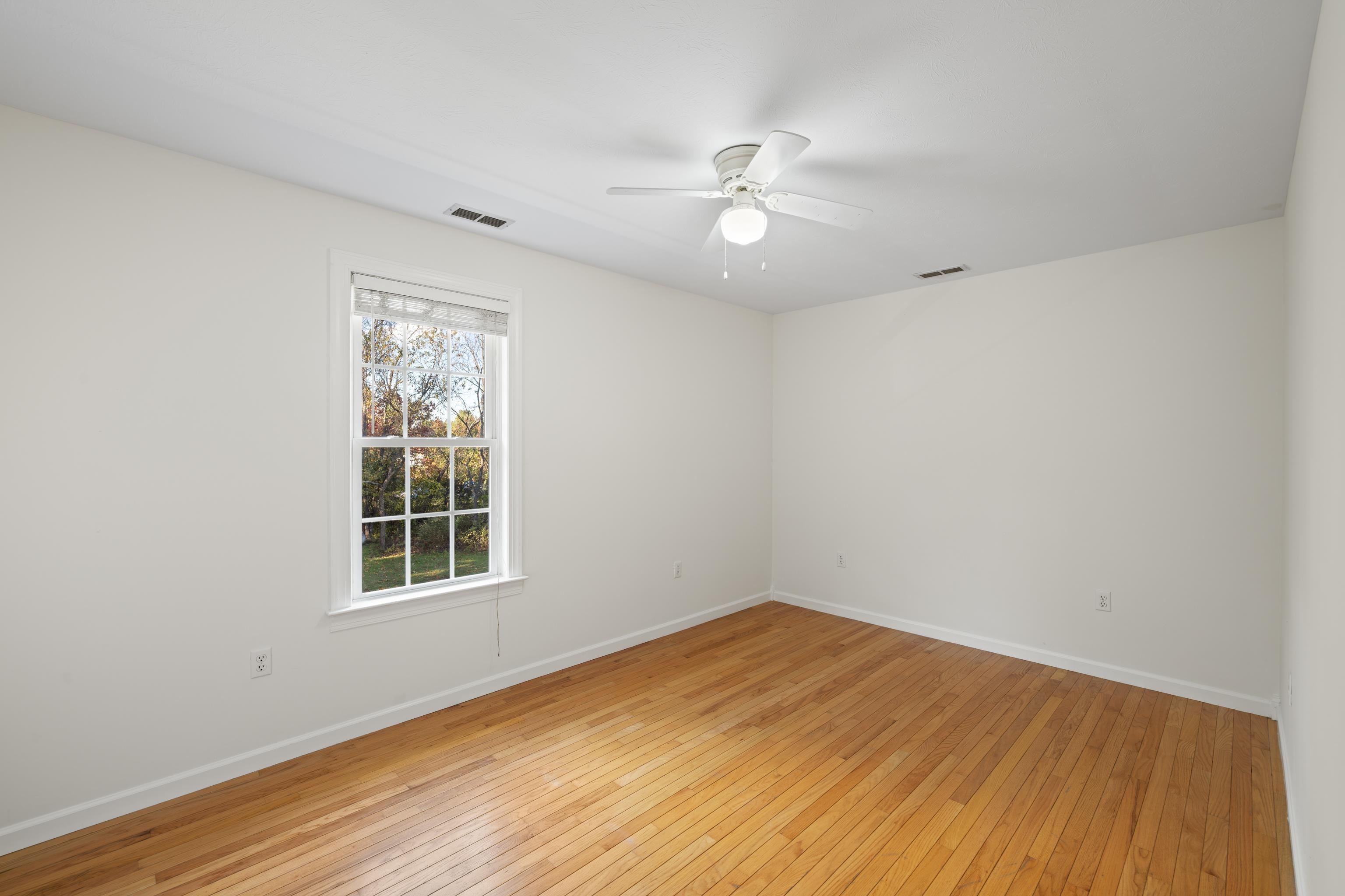 57 THOMAS DR, LYNDHURST, Virginia 22952, 5 Bedrooms Bedrooms, ,2 BathroomsBathrooms,Residential,57 THOMAS DR,670495 MLS # 670495 57 THOMAS DR, LYNDHURST, Virginia 22952, 5 Bedrooms Bedrooms, ,2 BathroomsBathrooms,Residential,57 THOMAS DR,670495 MLS # 670495