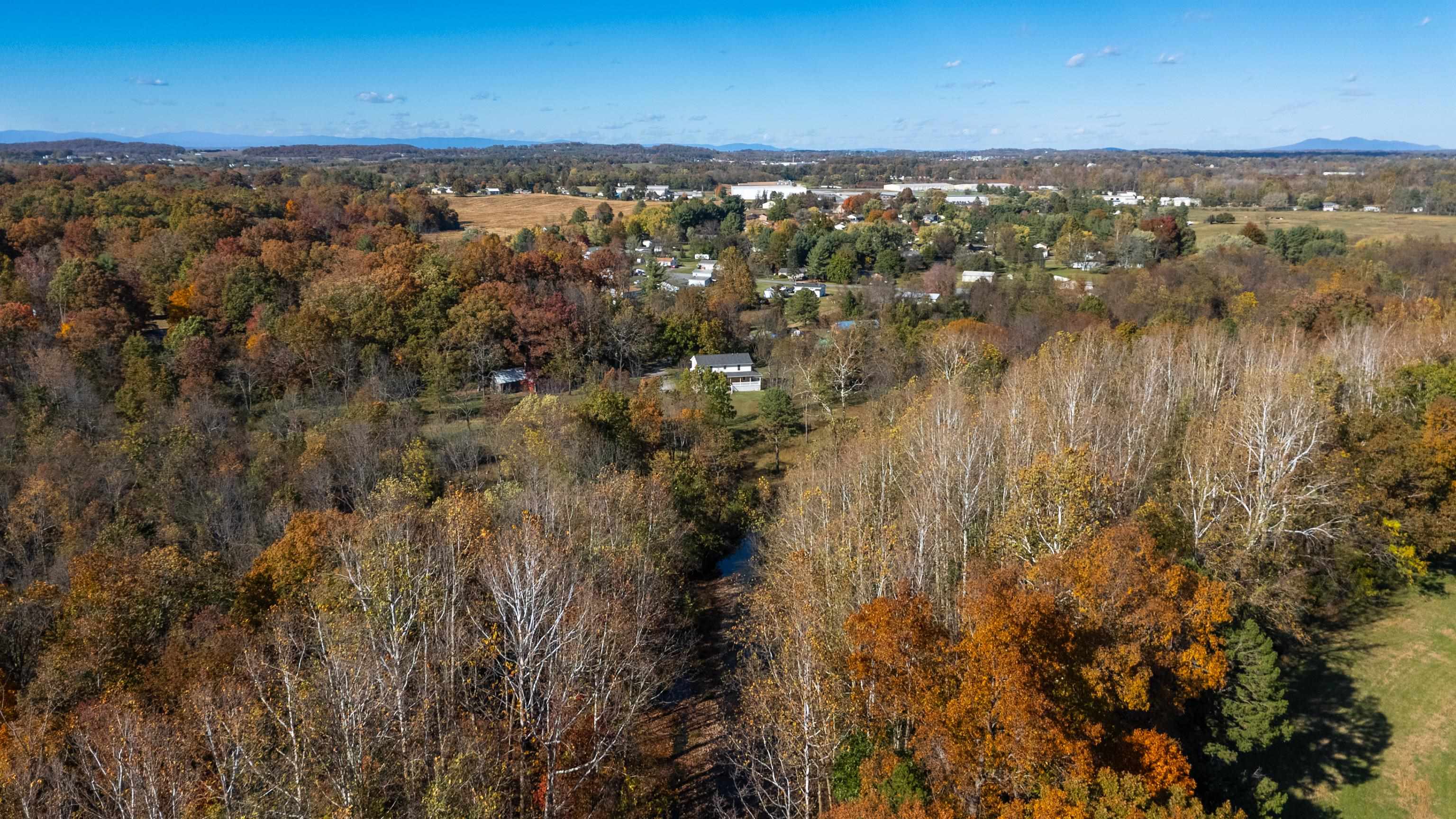 57 THOMAS DR, LYNDHURST, Virginia 22952, 5 Bedrooms Bedrooms, ,2 BathroomsBathrooms,Residential,57 THOMAS DR,670495 MLS # 670495 57 THOMAS DR, LYNDHURST, Virginia 22952, 5 Bedrooms Bedrooms, ,2 BathroomsBathrooms,Residential,57 THOMAS DR,670495 MLS # 670495