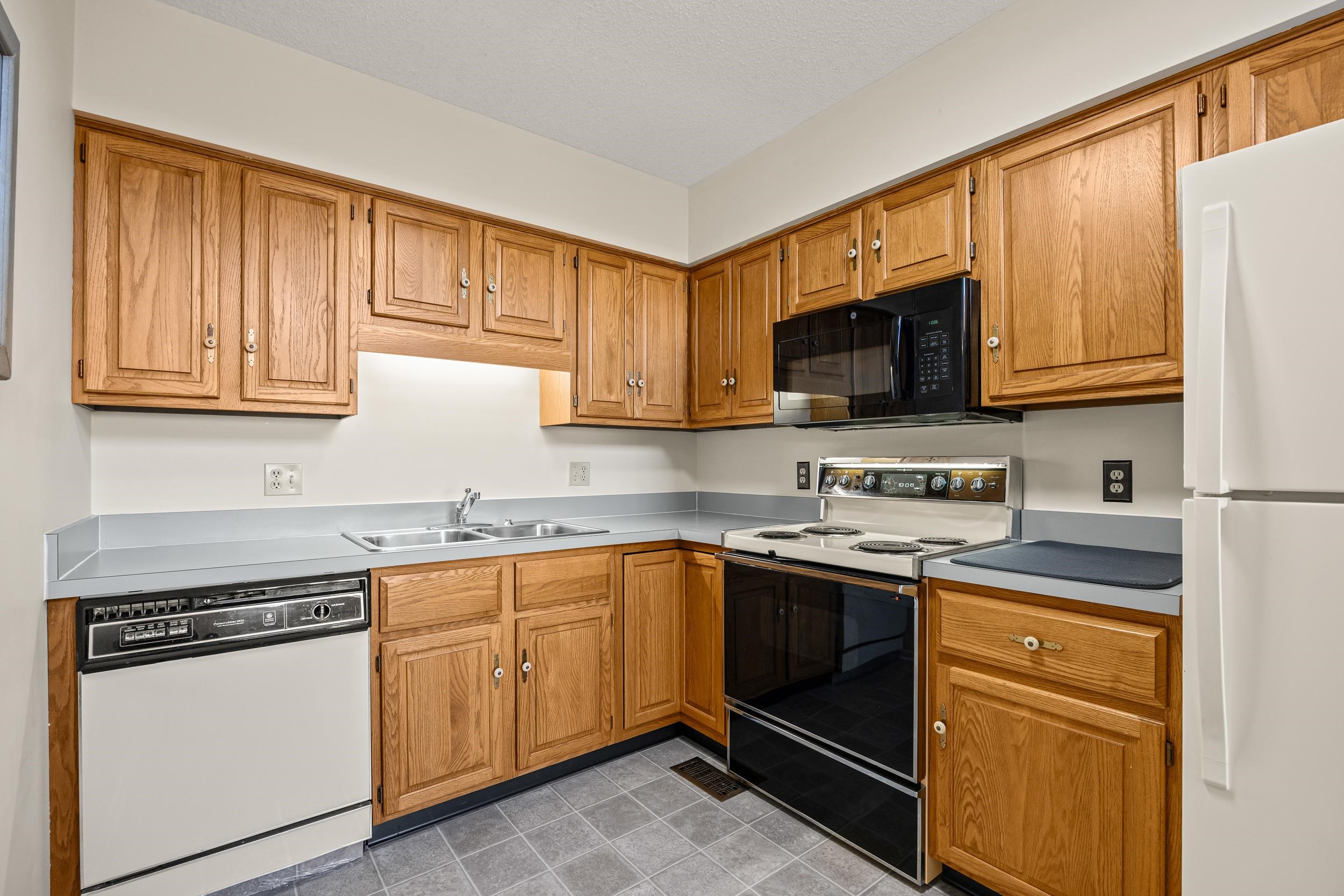 1093 ROSEDALE DR, ROCKINGHAM, Virginia 22801, 2 Bedrooms Bedrooms, ,1 BathroomBathrooms,Residential,1093 ROSEDALE DR,670503 MLS # 670503 1093 ROSEDALE DR, ROCKINGHAM, Virginia 22801, 2 Bedrooms Bedrooms, ,1 BathroomBathrooms,Residential,1093 ROSEDALE DR,670503 MLS # 670503