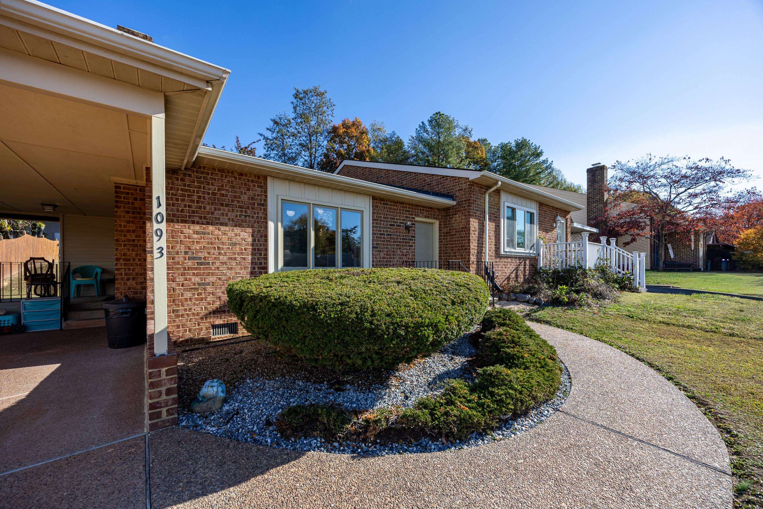 1093 ROSEDALE DR, ROCKINGHAM, Virginia 22801, 2 Bedrooms Bedrooms, ,1 BathroomBathrooms,Residential,1093 ROSEDALE DR,670503 MLS # 670503 1093 ROSEDALE DR, ROCKINGHAM, Virginia 22801, 2 Bedrooms Bedrooms, ,1 BathroomBathrooms,Residential,1093 ROSEDALE DR,670503 MLS # 670503