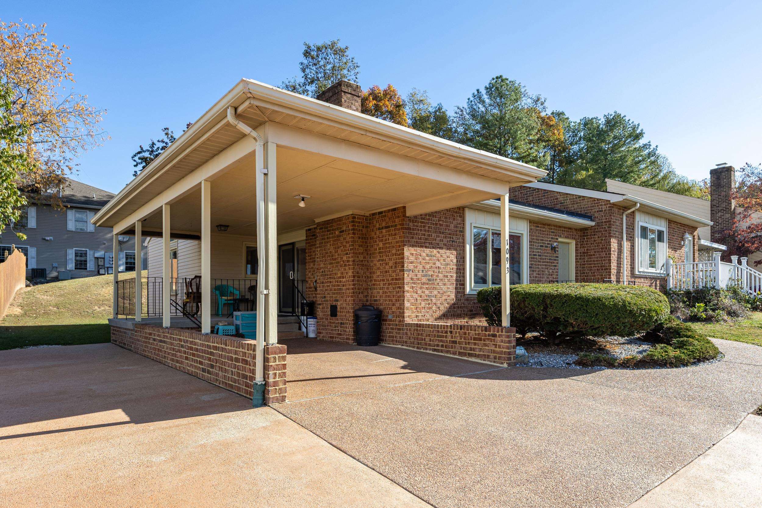 1093 ROSEDALE DR, ROCKINGHAM, Virginia 22801, 2 Bedrooms Bedrooms, ,1 BathroomBathrooms,Residential,1093 ROSEDALE DR,670503 MLS # 670503 1093 ROSEDALE DR, ROCKINGHAM, Virginia 22801, 2 Bedrooms Bedrooms, ,1 BathroomBathrooms,Residential,1093 ROSEDALE DR,670503 MLS # 670503