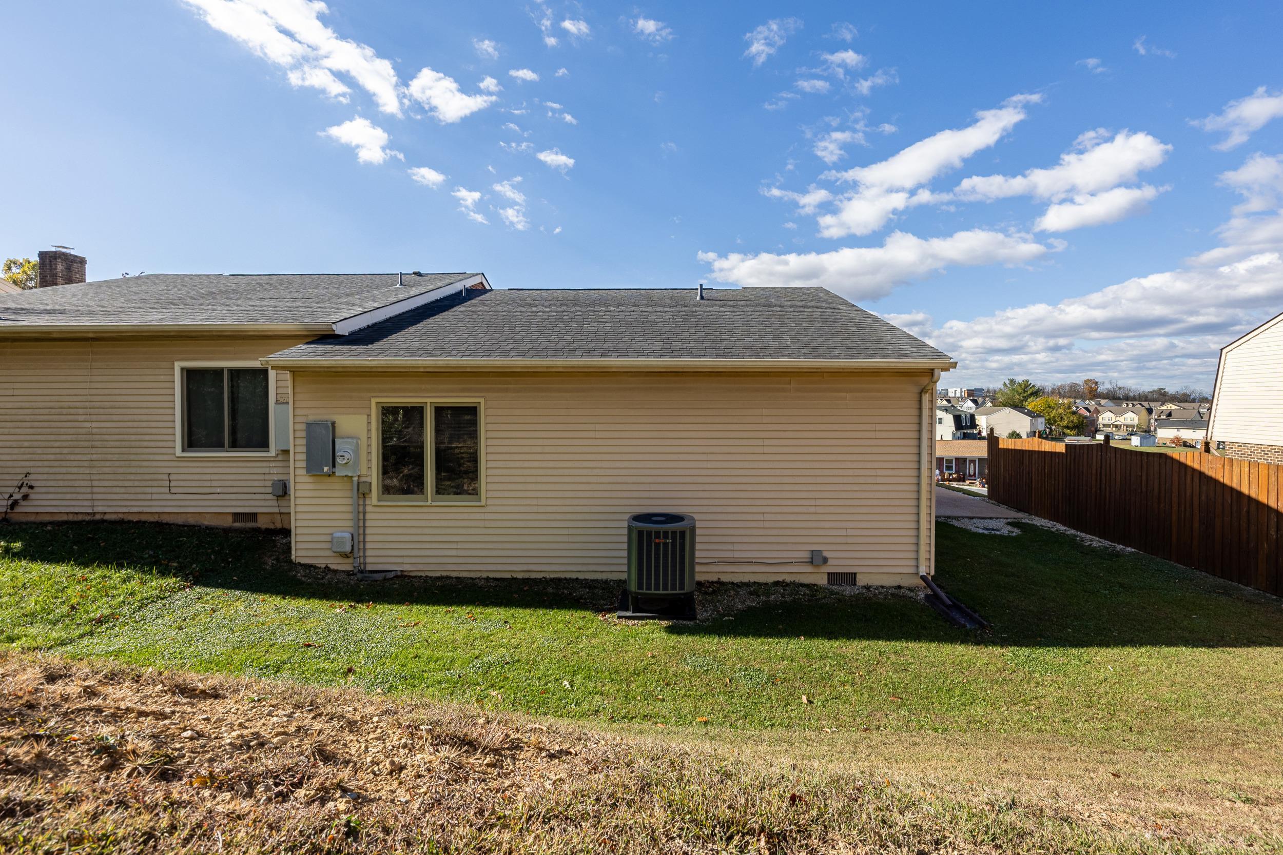 1093 ROSEDALE DR, ROCKINGHAM, Virginia 22801, 2 Bedrooms Bedrooms, ,1 BathroomBathrooms,Residential,1093 ROSEDALE DR,670503 MLS # 670503 1093 ROSEDALE DR, ROCKINGHAM, Virginia 22801, 2 Bedrooms Bedrooms, ,1 BathroomBathrooms,Residential,1093 ROSEDALE DR,670503 MLS # 670503