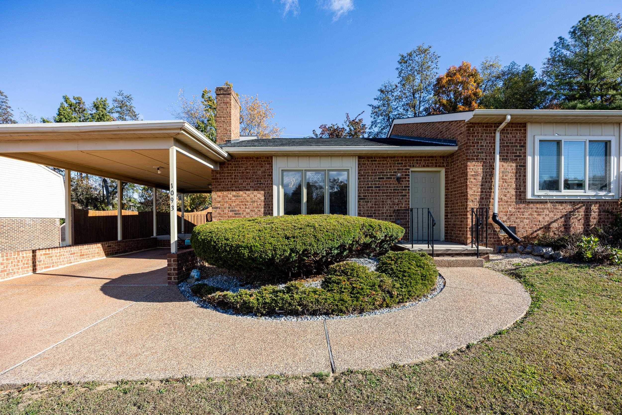 1093 ROSEDALE DR, ROCKINGHAM, Virginia 22801, 2 Bedrooms Bedrooms, ,1 BathroomBathrooms,Residential,1093 ROSEDALE DR,670503 MLS # 670503 1093 ROSEDALE DR, ROCKINGHAM, Virginia 22801, 2 Bedrooms Bedrooms, ,1 BathroomBathrooms,Residential,1093 ROSEDALE DR,670503 MLS # 670503