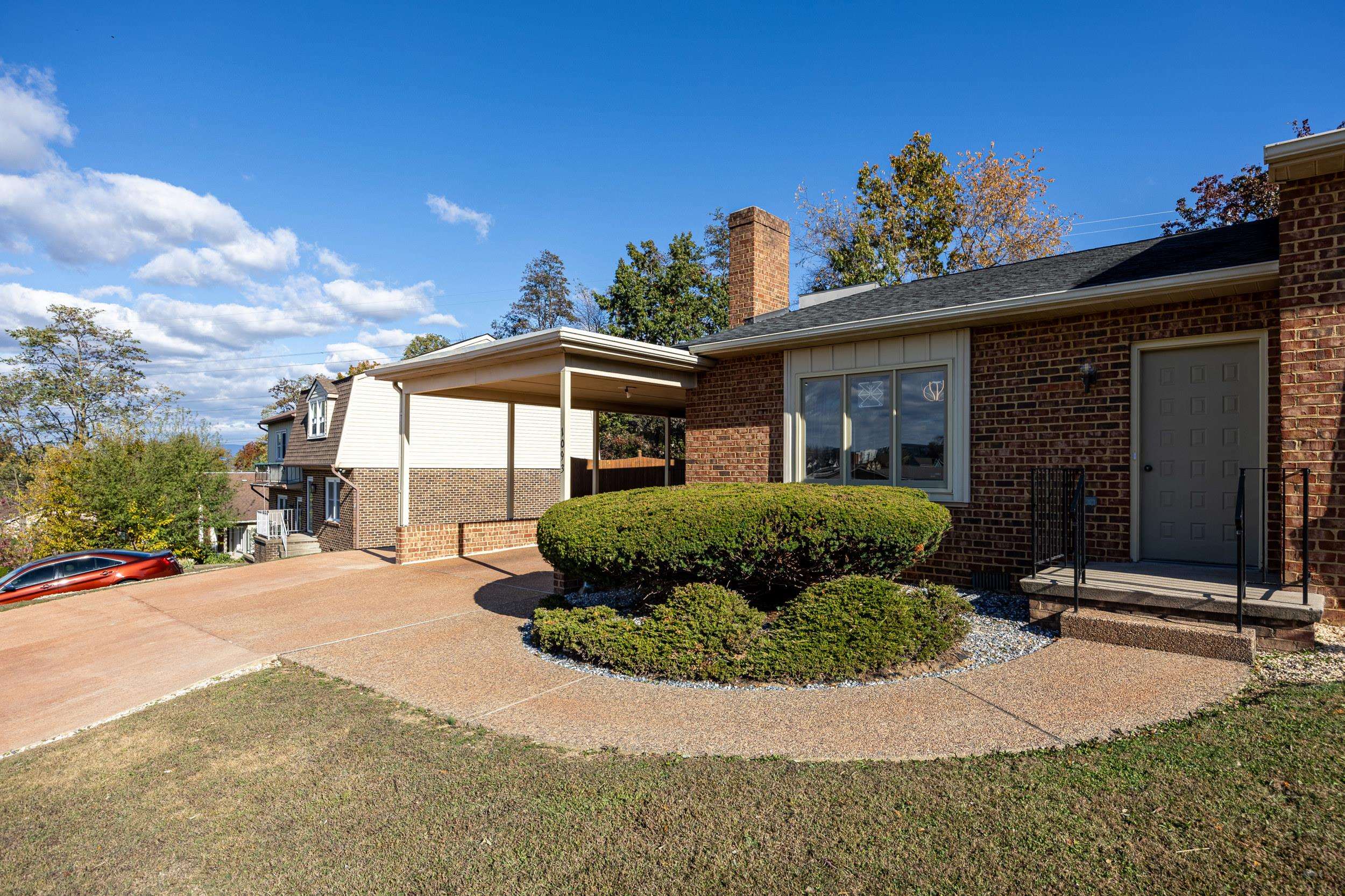 1093 ROSEDALE DR, ROCKINGHAM, Virginia 22801, 2 Bedrooms Bedrooms, ,1 BathroomBathrooms,Residential,1093 ROSEDALE DR,670503 MLS # 670503 1093 ROSEDALE DR, ROCKINGHAM, Virginia 22801, 2 Bedrooms Bedrooms, ,1 BathroomBathrooms,Residential,1093 ROSEDALE DR,670503 MLS # 670503