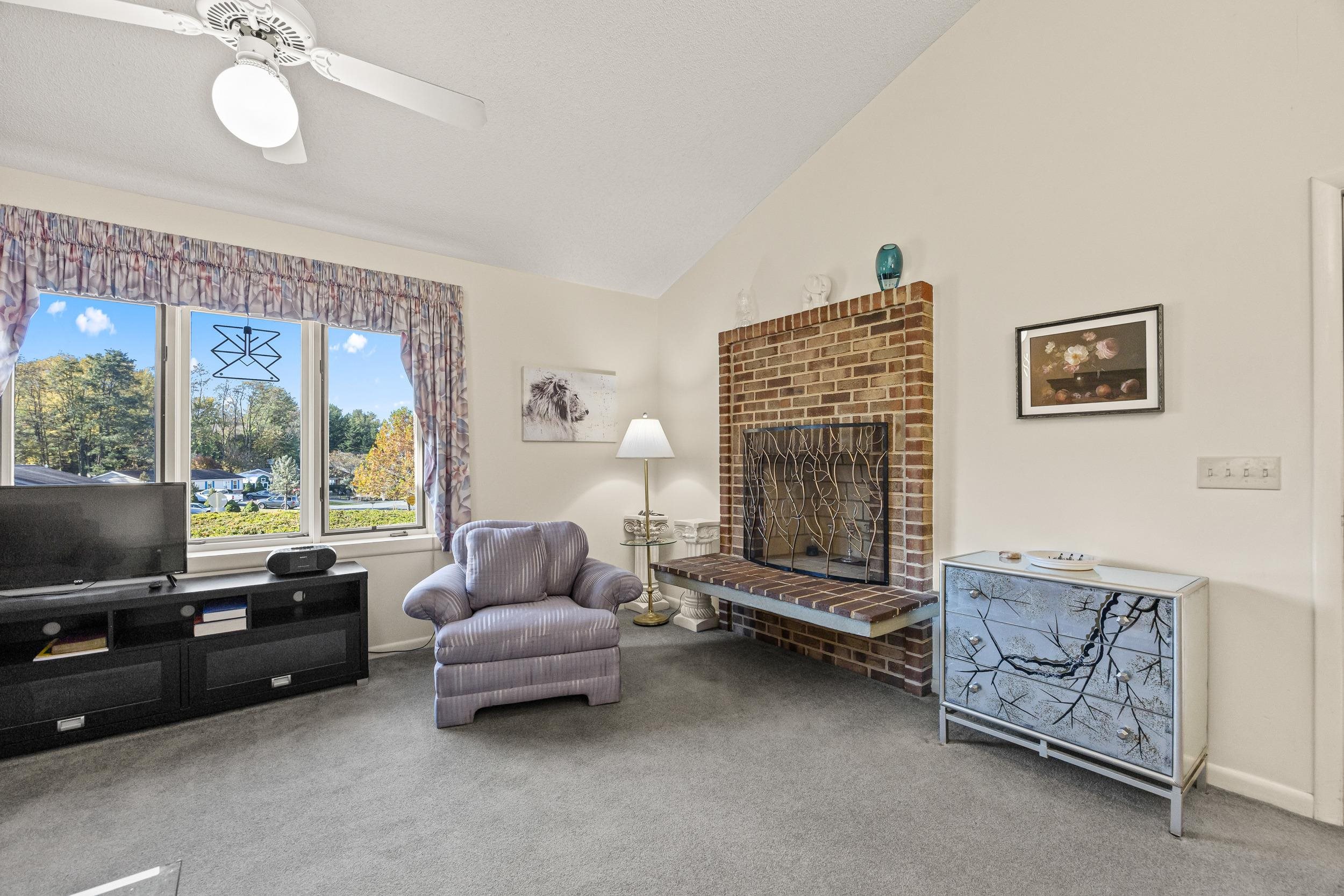 1093 ROSEDALE DR, ROCKINGHAM, Virginia 22801, 2 Bedrooms Bedrooms, ,1 BathroomBathrooms,Residential,1093 ROSEDALE DR,670503 MLS # 670503 1093 ROSEDALE DR, ROCKINGHAM, Virginia 22801, 2 Bedrooms Bedrooms, ,1 BathroomBathrooms,Residential,1093 ROSEDALE DR,670503 MLS # 670503