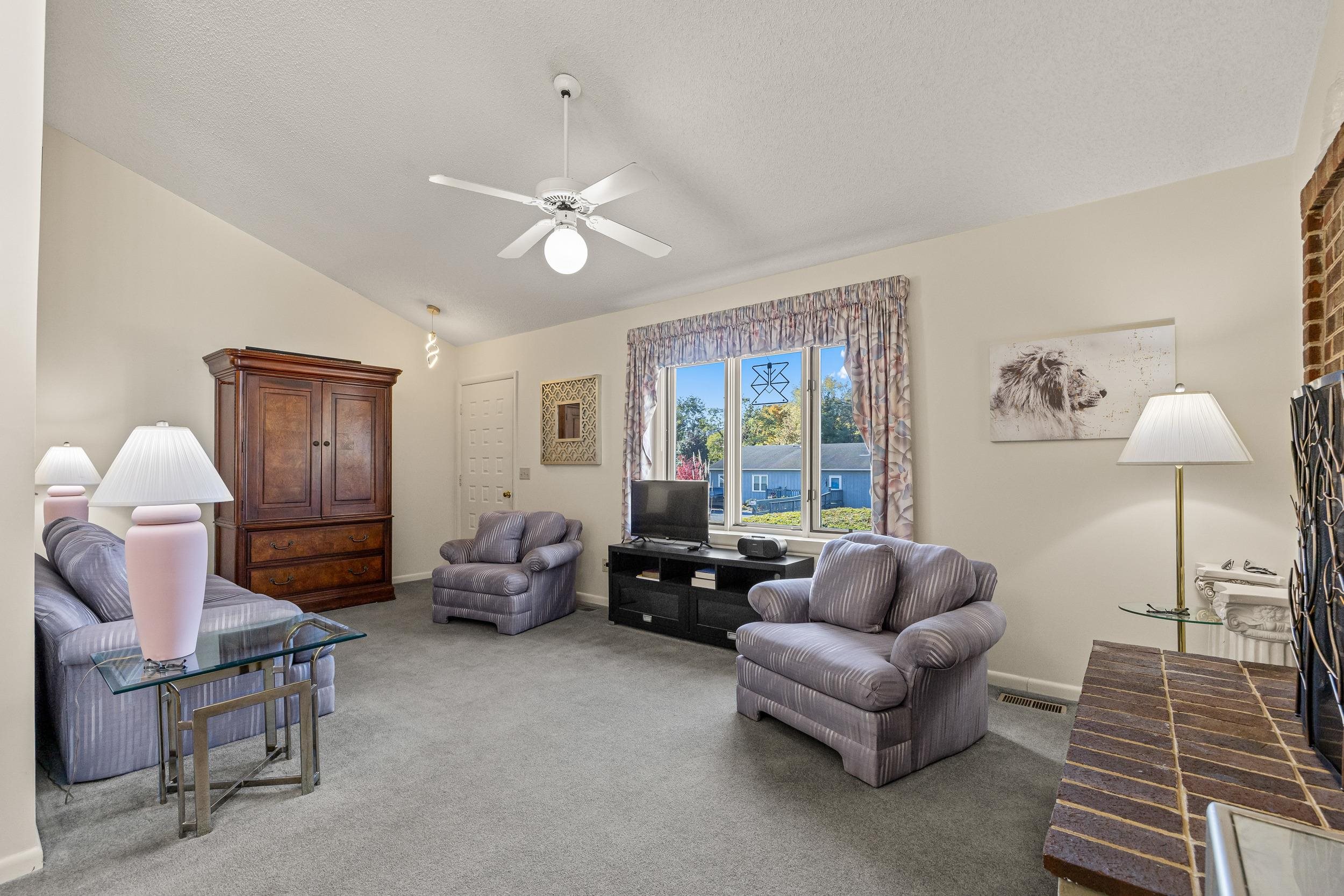 1093 ROSEDALE DR, ROCKINGHAM, Virginia 22801, 2 Bedrooms Bedrooms, ,1 BathroomBathrooms,Residential,1093 ROSEDALE DR,670503 MLS # 670503 1093 ROSEDALE DR, ROCKINGHAM, Virginia 22801, 2 Bedrooms Bedrooms, ,1 BathroomBathrooms,Residential,1093 ROSEDALE DR,670503 MLS # 670503