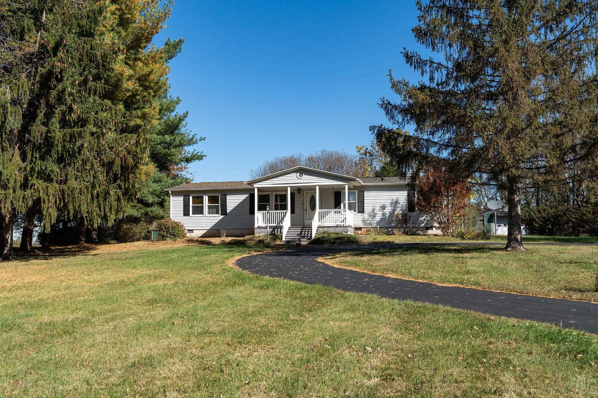 775 NEW HOPE RD, STAUNTON, Virginia 24401, 3 Bedrooms Bedrooms, ,2 BathroomsBathrooms,Residential,775 NEW HOPE RD,670513 MLS # 670513 775 NEW HOPE RD, STAUNTON, Virginia 24401, 3 Bedrooms Bedrooms, ,2 BathroomsBathrooms,Residential,775 NEW HOPE RD,670513 MLS # 670513