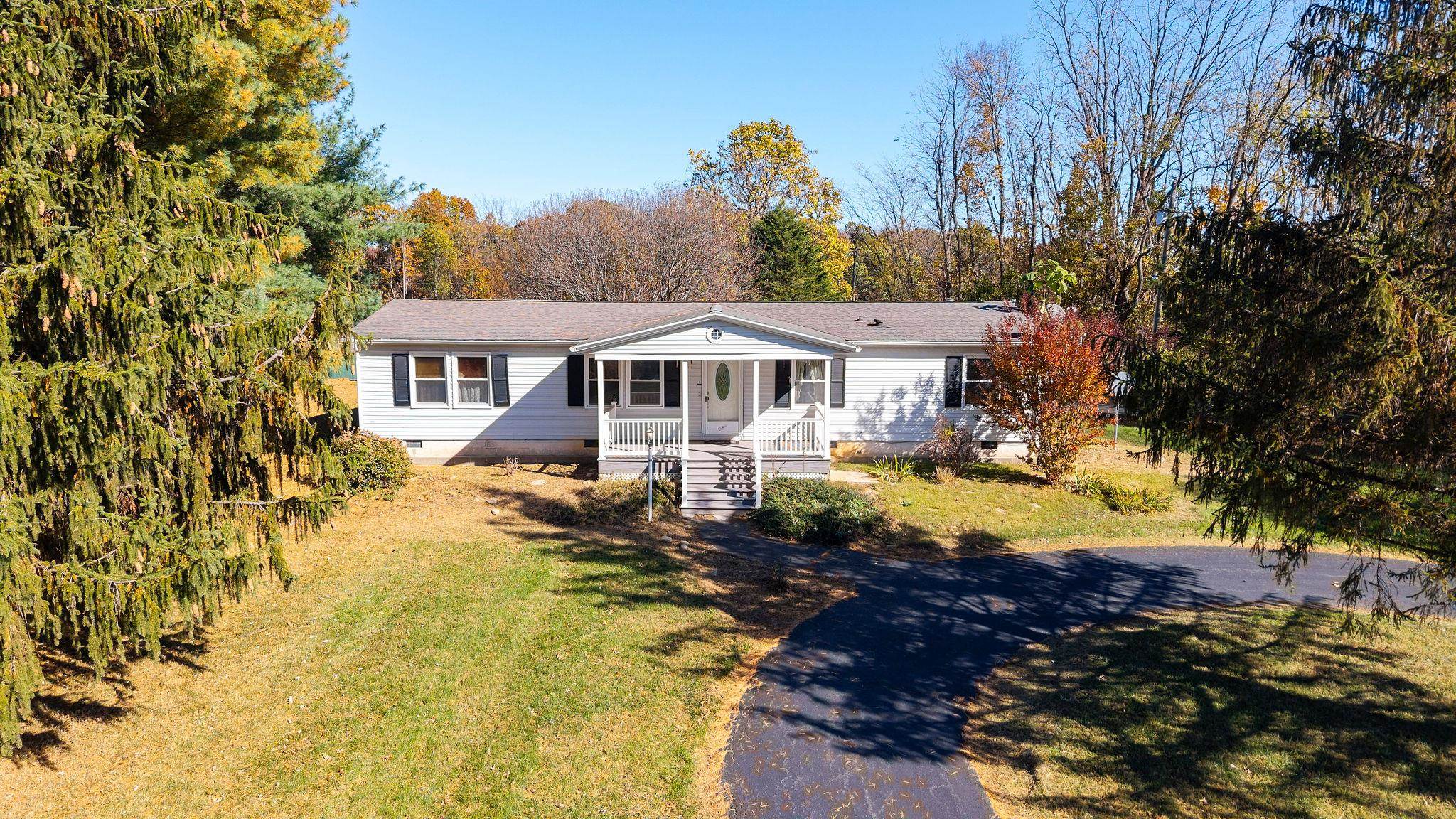775 NEW HOPE RD, STAUNTON, Virginia 24401, 3 Bedrooms Bedrooms, ,2 BathroomsBathrooms,Residential,775 NEW HOPE RD,670513 MLS # 670513 775 NEW HOPE RD, STAUNTON, Virginia 24401, 3 Bedrooms Bedrooms, ,2 BathroomsBathrooms,Residential,775 NEW HOPE RD,670513 MLS # 670513