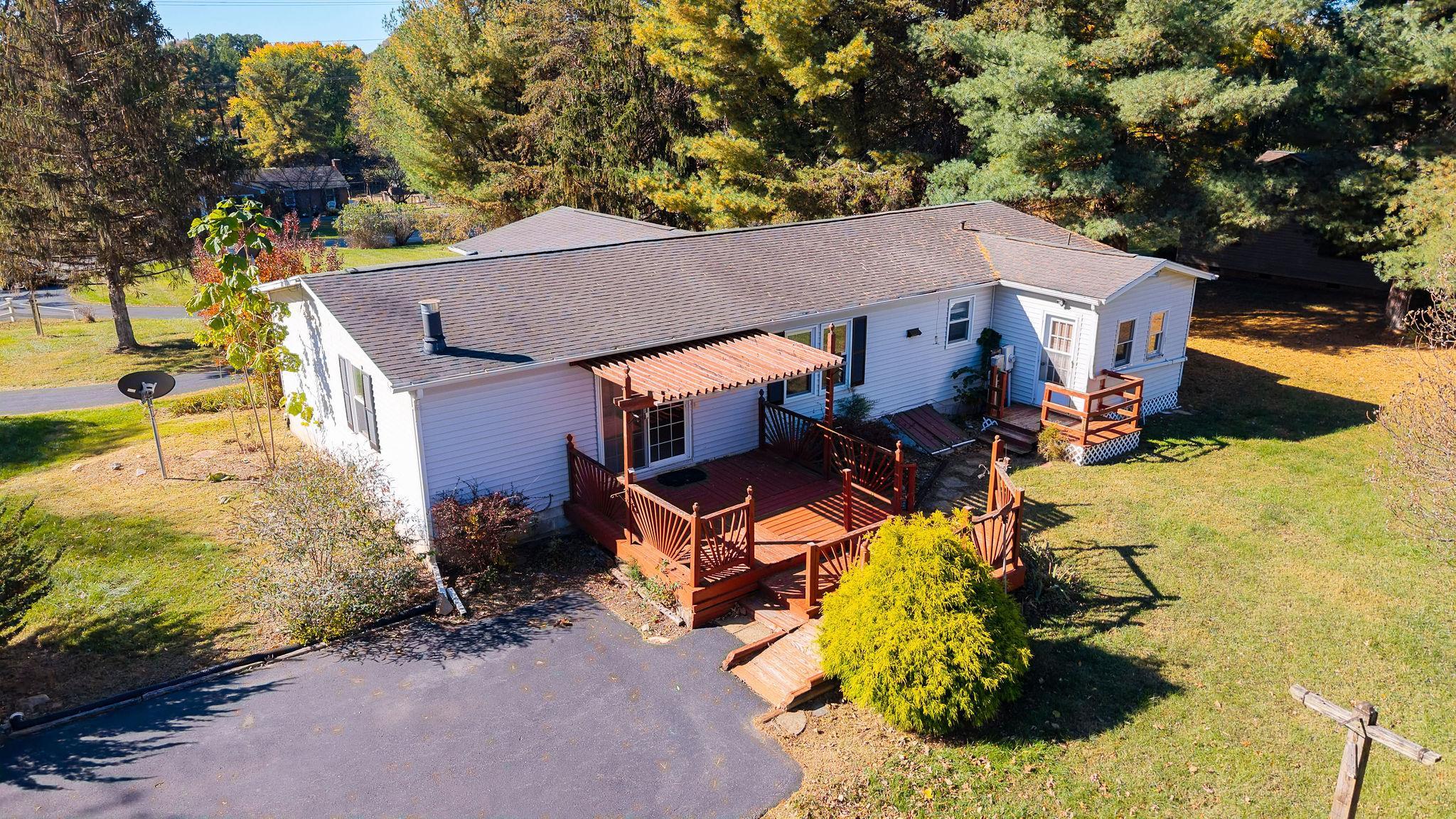 775 NEW HOPE RD, STAUNTON, Virginia 24401, 3 Bedrooms Bedrooms, ,2 BathroomsBathrooms,Residential,775 NEW HOPE RD,670513 MLS # 670513 775 NEW HOPE RD, STAUNTON, Virginia 24401, 3 Bedrooms Bedrooms, ,2 BathroomsBathrooms,Residential,775 NEW HOPE RD,670513 MLS # 670513