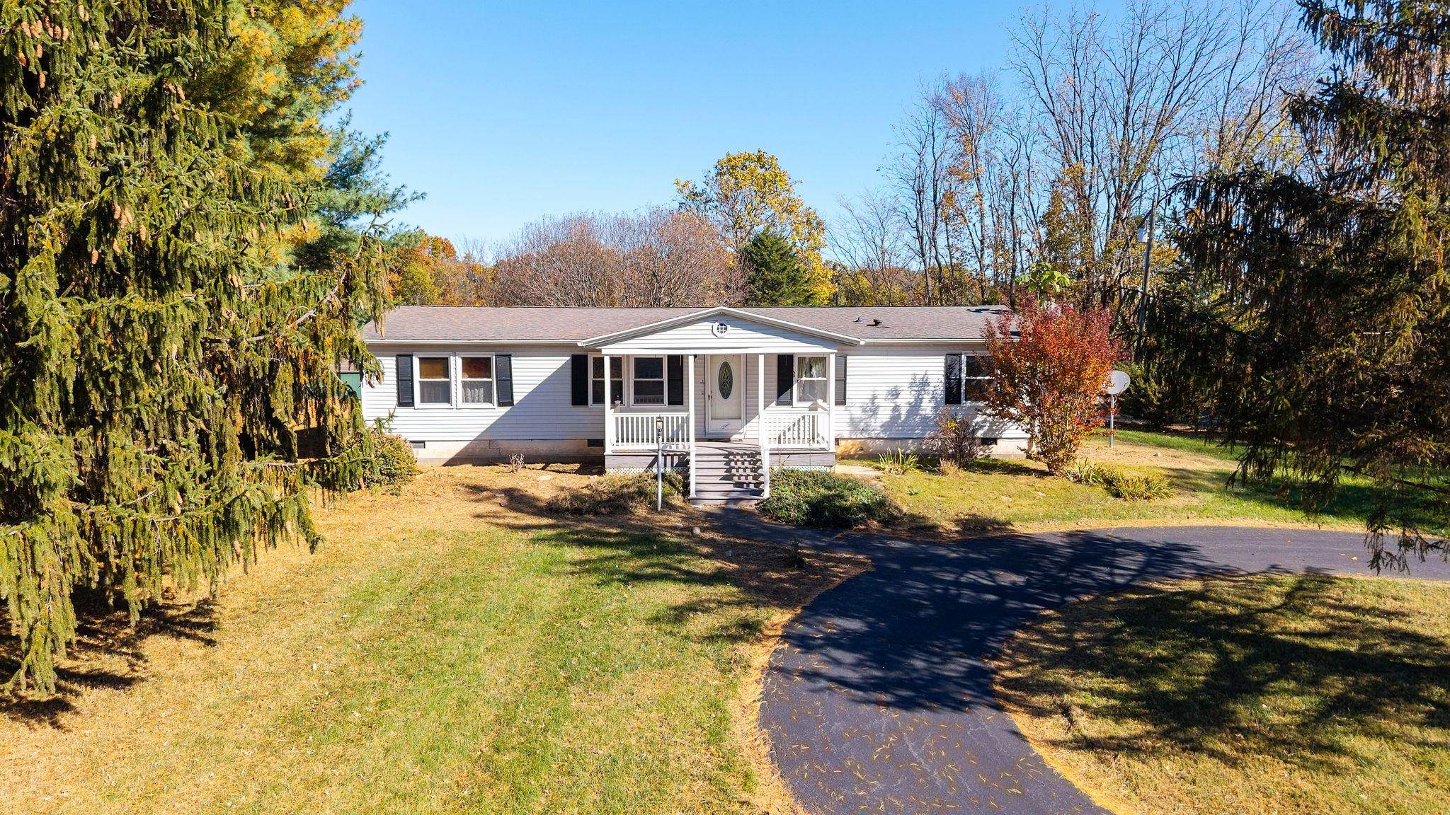 775 NEW HOPE RD, STAUNTON, Virginia 24401, 3 Bedrooms Bedrooms, ,2 BathroomsBathrooms,Residential,775 NEW HOPE RD,670513 MLS # 670513 775 NEW HOPE RD, STAUNTON, Virginia 24401, 3 Bedrooms Bedrooms, ,2 BathroomsBathrooms,Residential,775 NEW HOPE RD,670513 MLS # 670513