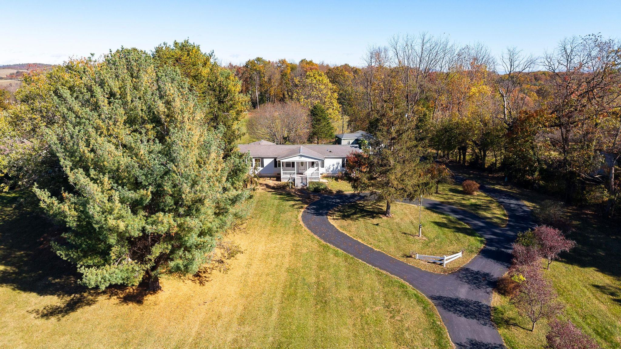 775 NEW HOPE RD, STAUNTON, Virginia 24401, 3 Bedrooms Bedrooms, ,2 BathroomsBathrooms,Residential,775 NEW HOPE RD,670513 MLS # 670513 775 NEW HOPE RD, STAUNTON, Virginia 24401, 3 Bedrooms Bedrooms, ,2 BathroomsBathrooms,Residential,775 NEW HOPE RD,670513 MLS # 670513