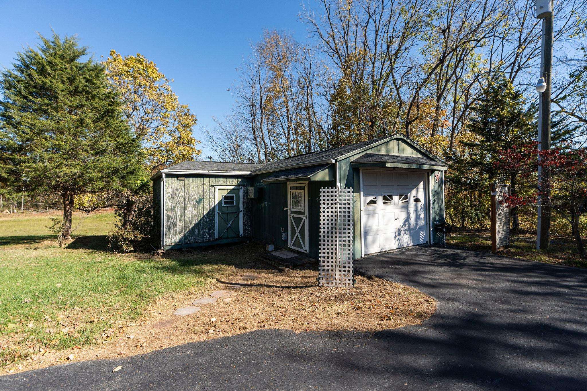 775 NEW HOPE RD, STAUNTON, Virginia 24401, 3 Bedrooms Bedrooms, ,2 BathroomsBathrooms,Residential,775 NEW HOPE RD,670513 MLS # 670513 775 NEW HOPE RD, STAUNTON, Virginia 24401, 3 Bedrooms Bedrooms, ,2 BathroomsBathrooms,Residential,775 NEW HOPE RD,670513 MLS # 670513