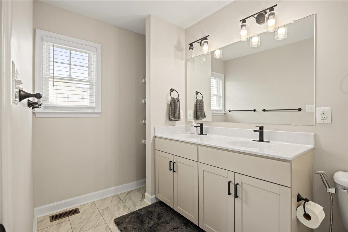 1386 PALOMINO TRL, ROCKINGHAM, Virginia 22801, 3 Bedrooms Bedrooms, ,2 BathroomsBathrooms,Residential,1386 PALOMINO TRL,670518 MLS # 670518 1386 PALOMINO TRL, ROCKINGHAM, Virginia 22801, 3 Bedrooms Bedrooms, ,2 BathroomsBathrooms,Residential,1386 PALOMINO TRL,670518 MLS # 670518