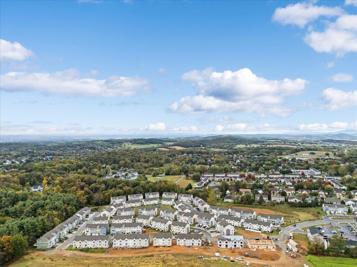 1386 PALOMINO TRL, ROCKINGHAM, Virginia 22801, 3 Bedrooms Bedrooms, ,2 BathroomsBathrooms,Residential,1386 PALOMINO TRL,670518 MLS # 670518 1386 PALOMINO TRL, ROCKINGHAM, Virginia 22801, 3 Bedrooms Bedrooms, ,2 BathroomsBathrooms,Residential,1386 PALOMINO TRL,670518 MLS # 670518