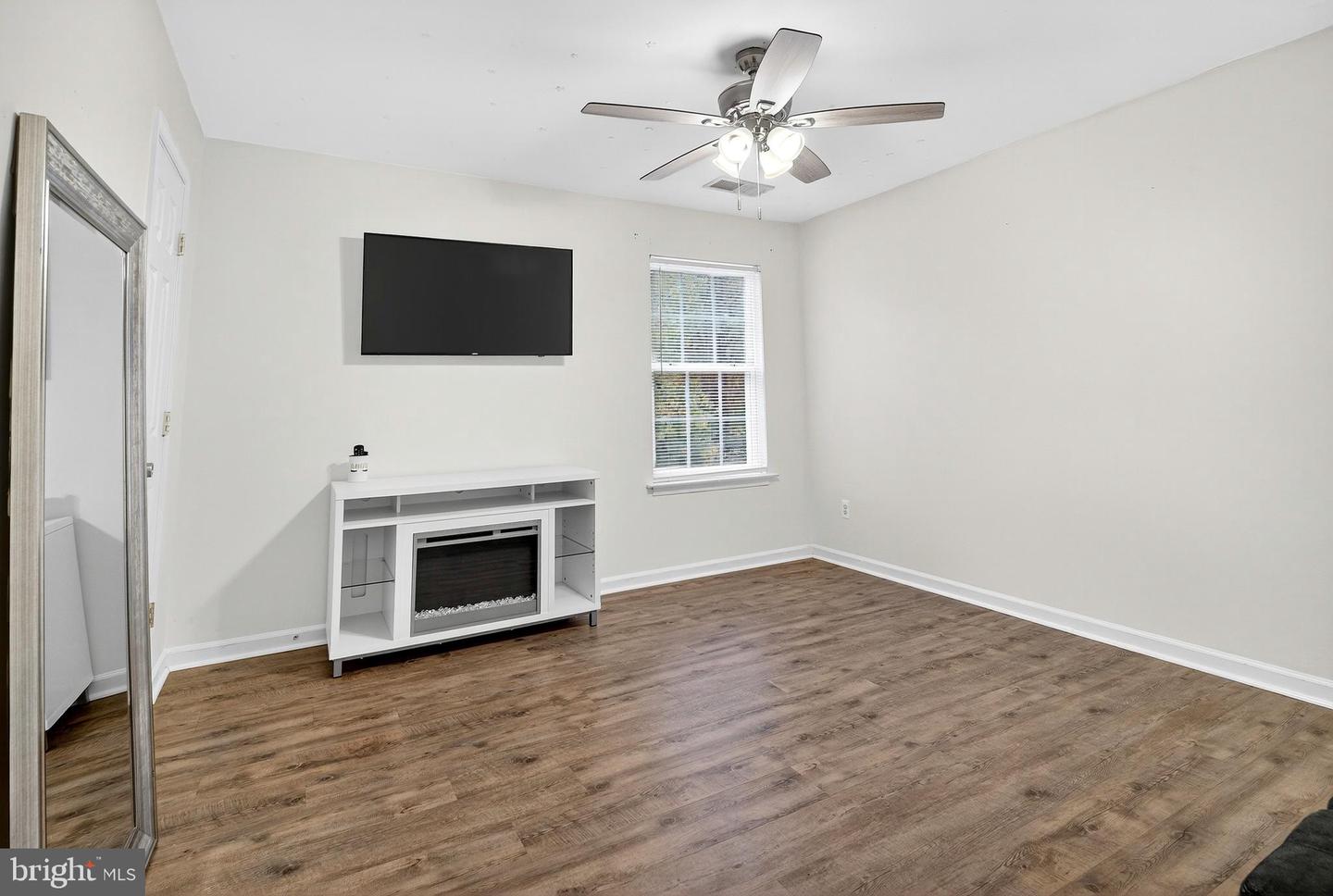 1032 BAKERSFIELD LN, FREDERICKSBURG, Virginia 22401, 5 Bedrooms Bedrooms, ,3 BathroomsBathrooms,Residential,For sale,1032 BAKERSFIELD LN,VAFB2009108 MLS # VAFB2009108 1032 BAKERSFIELD LN, FREDERICKSBURG, Virginia 22401, 5 Bedrooms Bedrooms, ,3 BathroomsBathrooms,Residential,For sale,1032 BAKERSFIELD LN,VAFB2009108 MLS # VAFB2009108