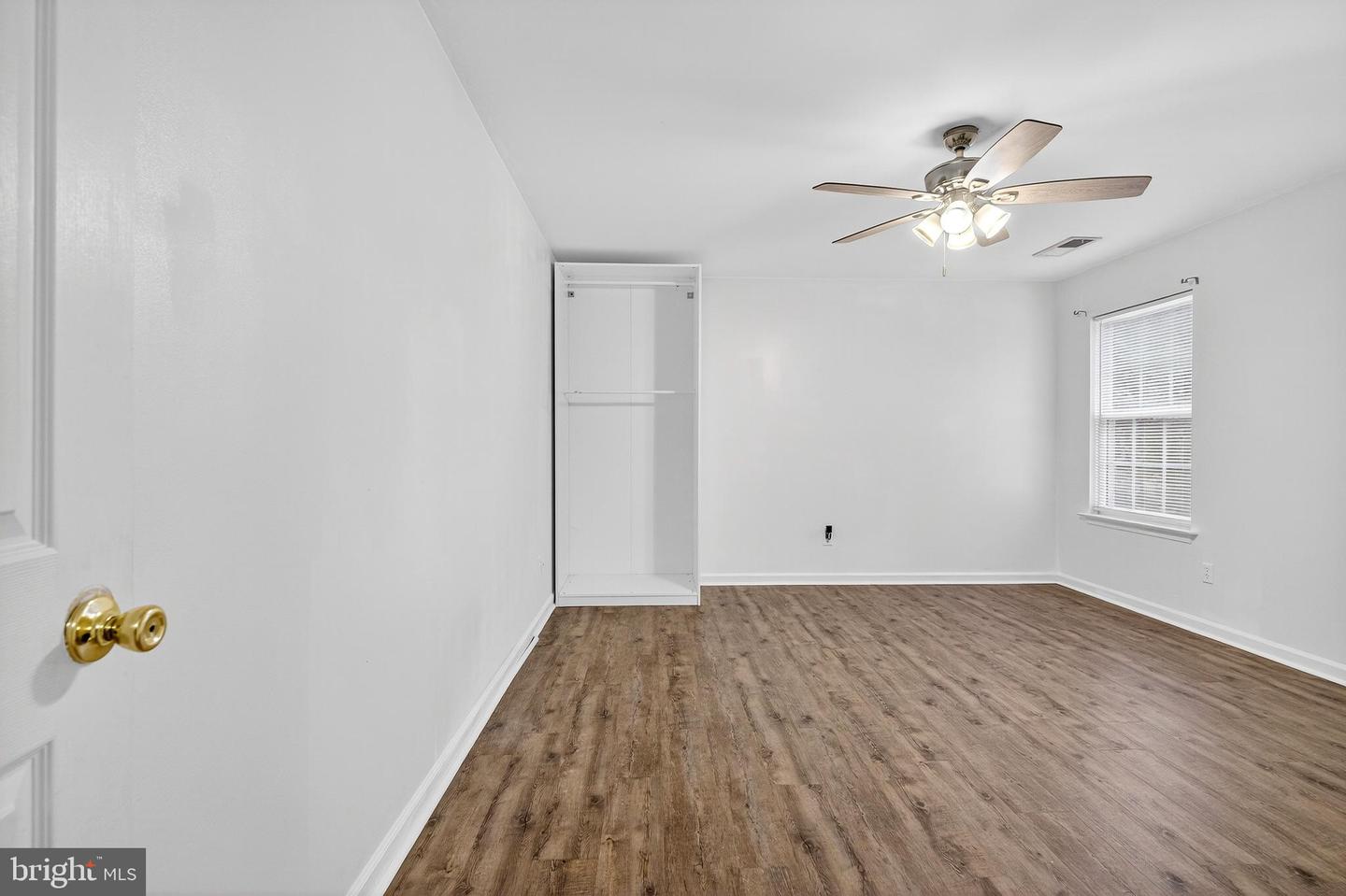 1032 BAKERSFIELD LN, FREDERICKSBURG, Virginia 22401, 5 Bedrooms Bedrooms, ,3 BathroomsBathrooms,Residential,For sale,1032 BAKERSFIELD LN,VAFB2009108 MLS # VAFB2009108 1032 BAKERSFIELD LN, FREDERICKSBURG, Virginia 22401, 5 Bedrooms Bedrooms, ,3 BathroomsBathrooms,Residential,For sale,1032 BAKERSFIELD LN,VAFB2009108 MLS # VAFB2009108