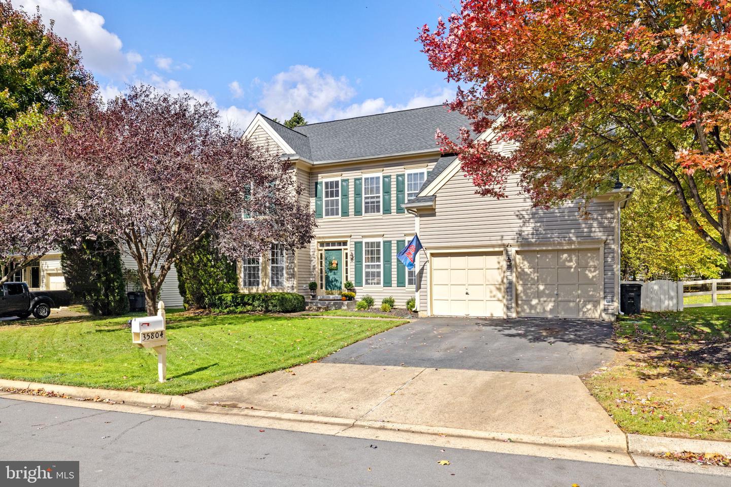 35804 PARK HEIGHTS CIR, ROUND HILL, Virginia 20141, 5 Bedrooms Bedrooms, ,3 BathroomsBathrooms,Residential,For sale,35804 PARK HEIGHTS CIR,VALO2109016 MLS # VALO2109016 35804 PARK HEIGHTS CIR, ROUND HILL, Virginia 20141, 5 Bedrooms Bedrooms, ,3 BathroomsBathrooms,Residential,For sale,35804 PARK HEIGHTS CIR,VALO2109016 MLS # VALO2109016