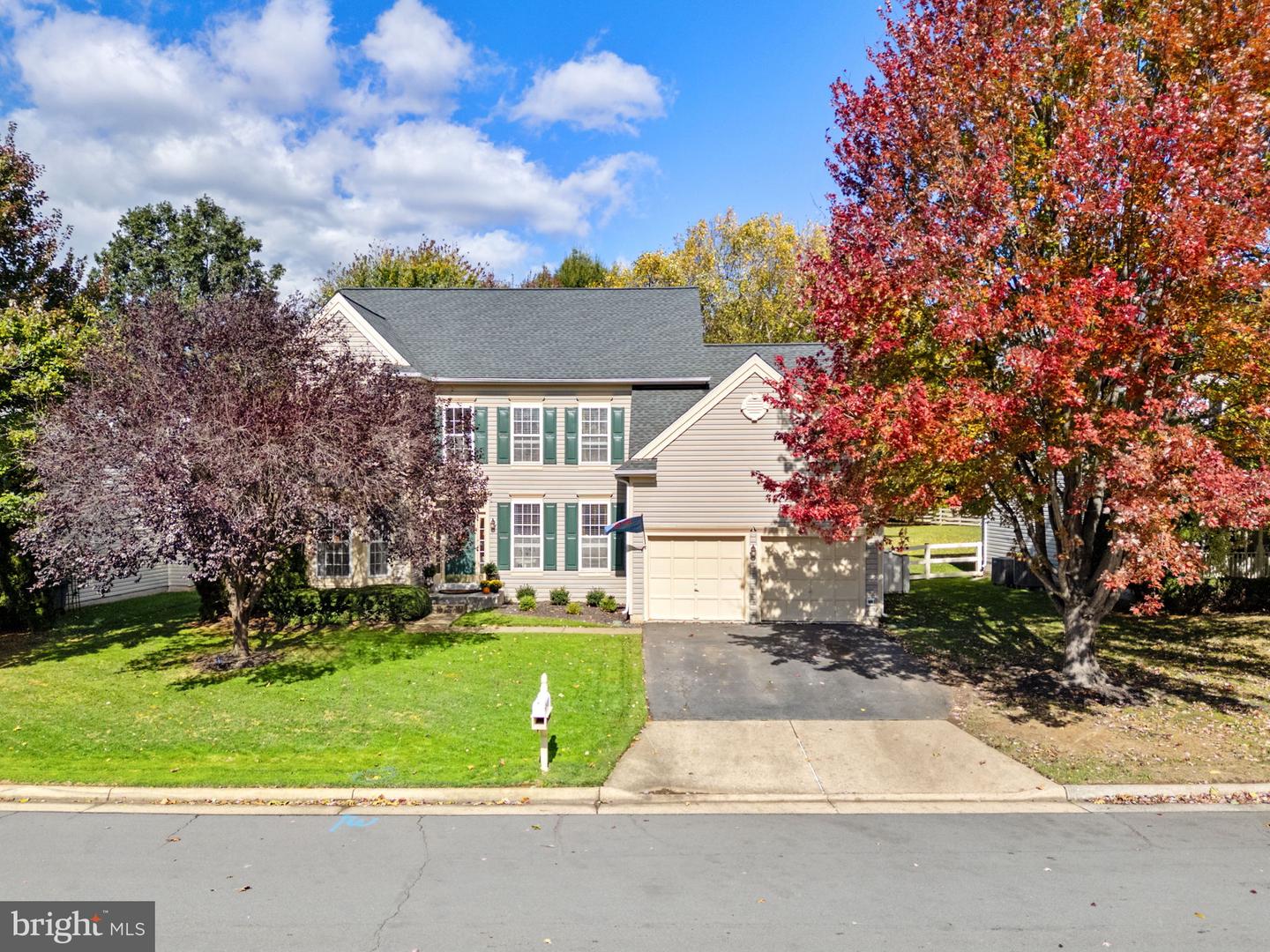 35804 PARK HEIGHTS CIR, ROUND HILL, Virginia 20141, 5 Bedrooms Bedrooms, ,3 BathroomsBathrooms,Residential,For sale,35804 PARK HEIGHTS CIR,VALO2109016 MLS # VALO2109016 35804 PARK HEIGHTS CIR, ROUND HILL, Virginia 20141, 5 Bedrooms Bedrooms, ,3 BathroomsBathrooms,Residential,For sale,35804 PARK HEIGHTS CIR,VALO2109016 MLS # VALO2109016