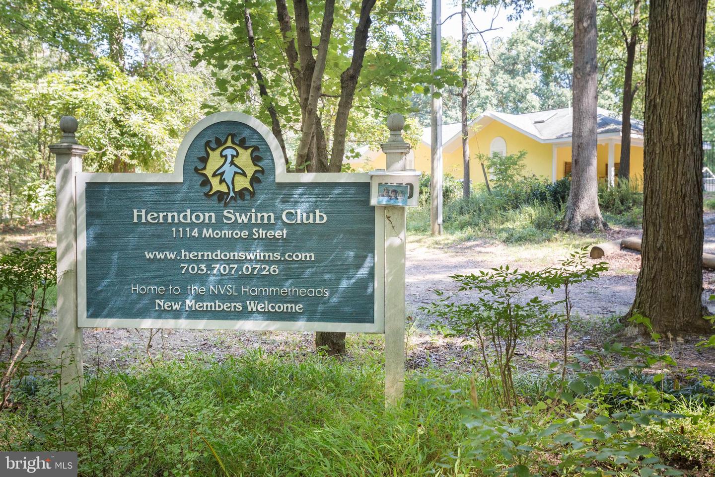 1127 SHANNON PL, HERNDON, Virginia 20170, 3 Bedrooms Bedrooms, ,2 BathroomsBathrooms,Residential,For sale,1127 SHANNON PL,VAFX2274792 MLS # VAFX2274792 1127 SHANNON PL, HERNDON, Virginia 20170, 3 Bedrooms Bedrooms, ,2 BathroomsBathrooms,Residential,For sale,1127 SHANNON PL,VAFX2274792 MLS # VAFX2274792