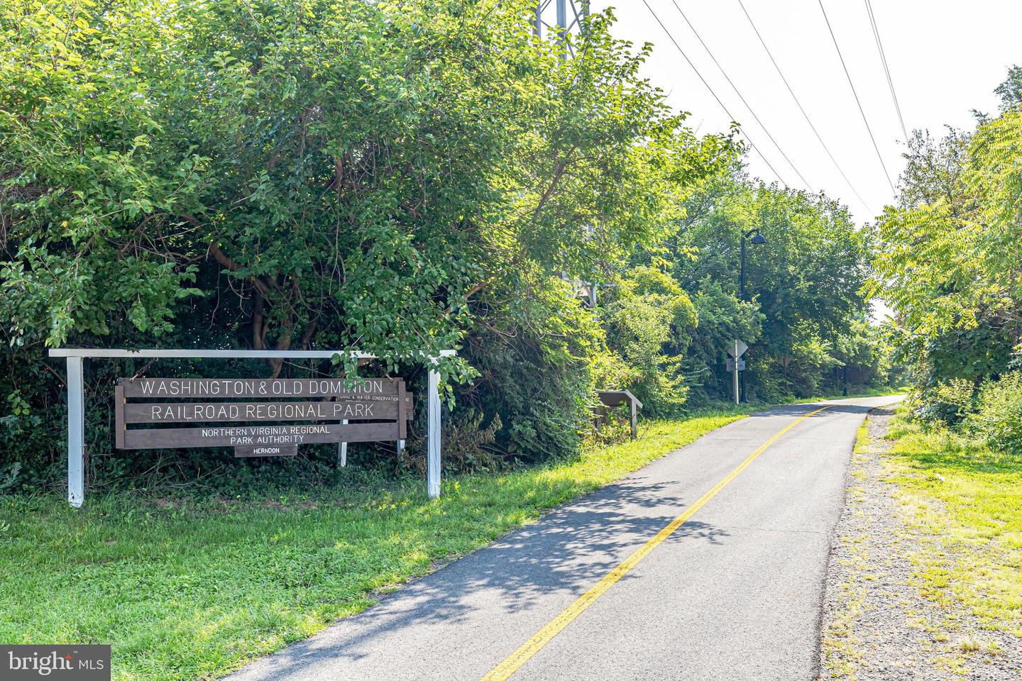 1127 SHANNON PL, HERNDON, Virginia 20170, 3 Bedrooms Bedrooms, ,2 BathroomsBathrooms,Residential,For sale,1127 SHANNON PL,VAFX2274792 MLS # VAFX2274792 1127 SHANNON PL, HERNDON, Virginia 20170, 3 Bedrooms Bedrooms, ,2 BathroomsBathrooms,Residential,For sale,1127 SHANNON PL,VAFX2274792 MLS # VAFX2274792