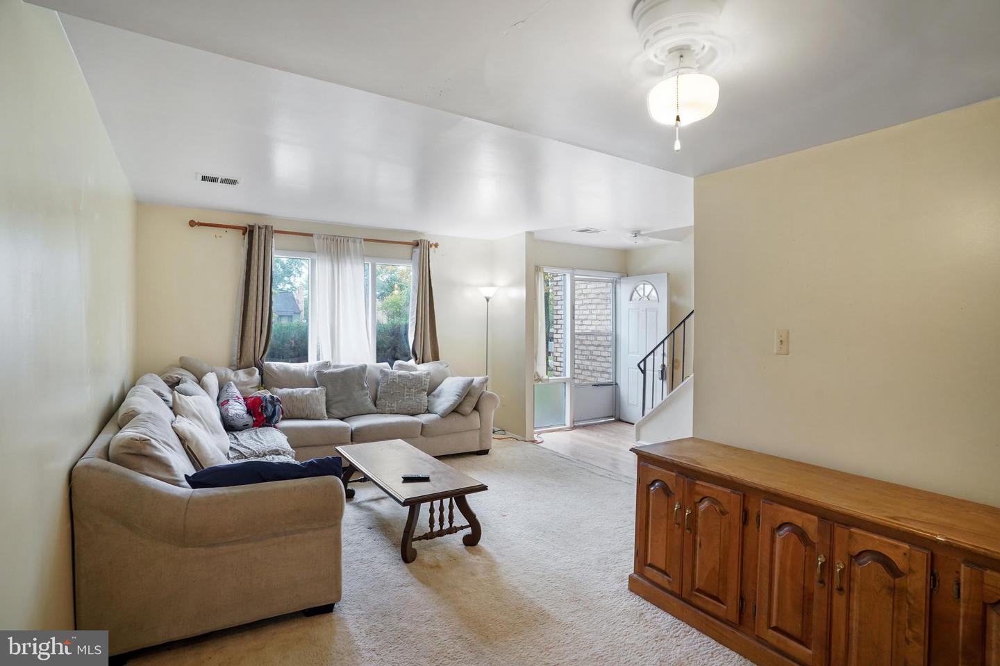 1127 SHANNON PL, HERNDON, Virginia 20170, 3 Bedrooms Bedrooms, ,2 BathroomsBathrooms,Residential,For sale,1127 SHANNON PL,VAFX2274792 MLS # VAFX2274792 1127 SHANNON PL, HERNDON, Virginia 20170, 3 Bedrooms Bedrooms, ,2 BathroomsBathrooms,Residential,For sale,1127 SHANNON PL,VAFX2274792 MLS # VAFX2274792