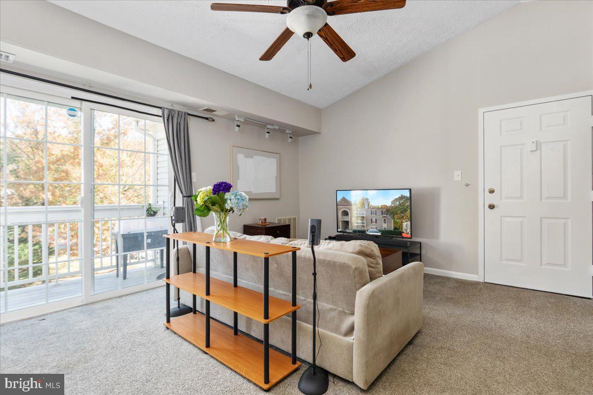 8604 SHADWELL DR #36, ALEXANDRIA, Virginia 22309, 2 Bedrooms Bedrooms, 7 Rooms Rooms,2 BathroomsBathrooms,Residential,For sale,8604 SHADWELL DR #36,VAFX2275262 MLS # VAFX2275262