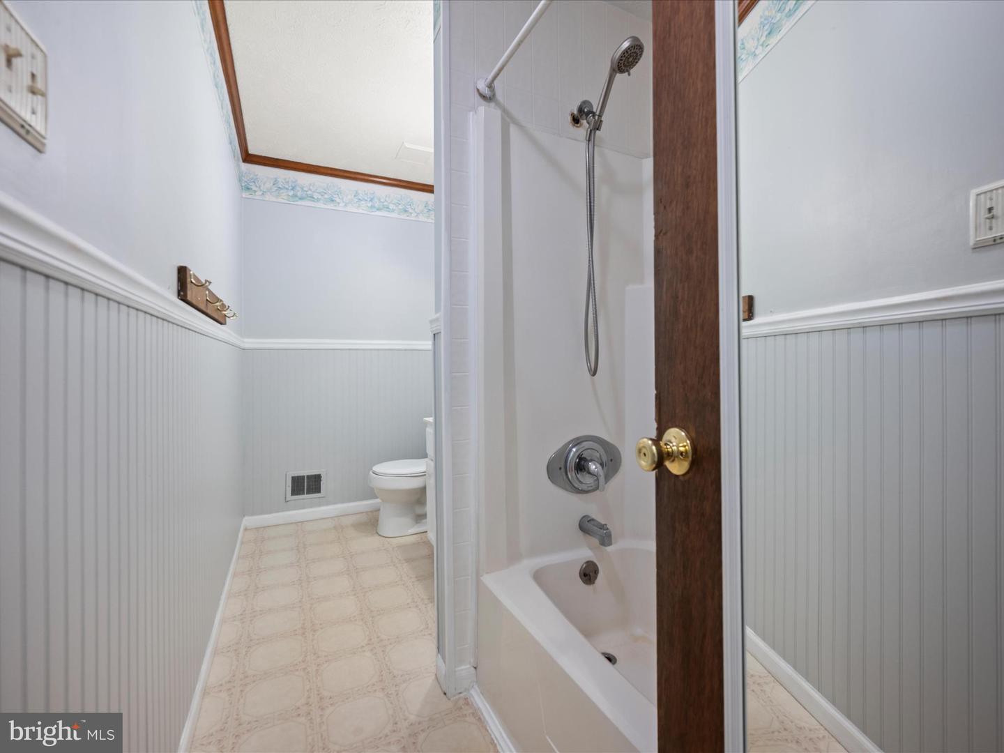 107 DALE CT, WINCHESTER, Virginia 22602, 4 Bedrooms Bedrooms, ,2 BathroomsBathrooms,Residential,For sale,107 DALE CT,VAFV2037592 MLS # VAFV2037592 107 DALE CT, WINCHESTER, Virginia 22602, 4 Bedrooms Bedrooms, ,2 BathroomsBathrooms,Residential,For sale,107 DALE CT,VAFV2037592 MLS # VAFV2037592