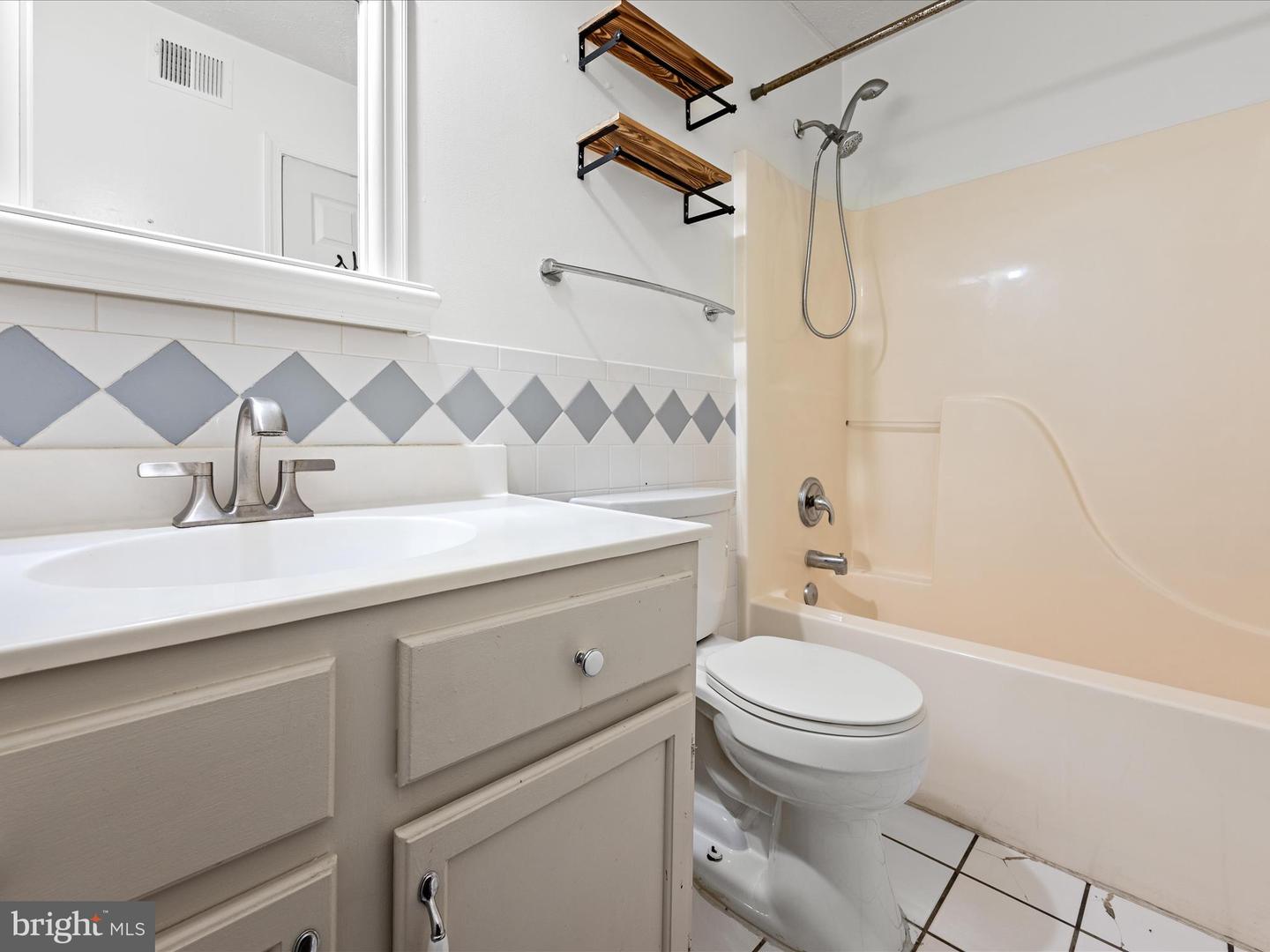 144 MORNING GLORY, WINCHESTER, Virginia 22602, 5 Bedrooms Bedrooms, 12 Rooms Rooms,4 BathroomsBathrooms,Residential,For sale,144 MORNING GLORY,VAFV2037596 MLS # VAFV2037596 144 MORNING GLORY, WINCHESTER, Virginia 22602, 5 Bedrooms Bedrooms, 12 Rooms Rooms,4 BathroomsBathrooms,Residential,For sale,144 MORNING GLORY,VAFV2037596 MLS # VAFV2037596