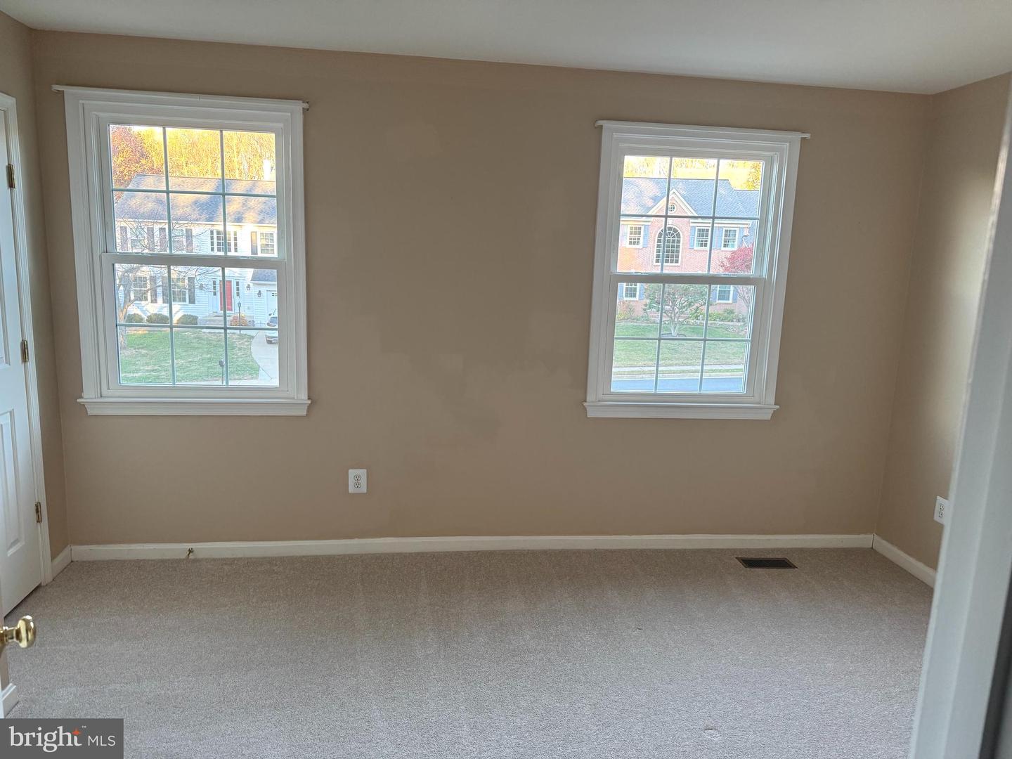 16068 HAYES LN, WOODBRIDGE, Virginia 22191, 4 Bedrooms Bedrooms, ,2 BathroomsBathrooms,Residential,For sale,16068 HAYES LN,VAPW2106676 MLS # VAPW2106676