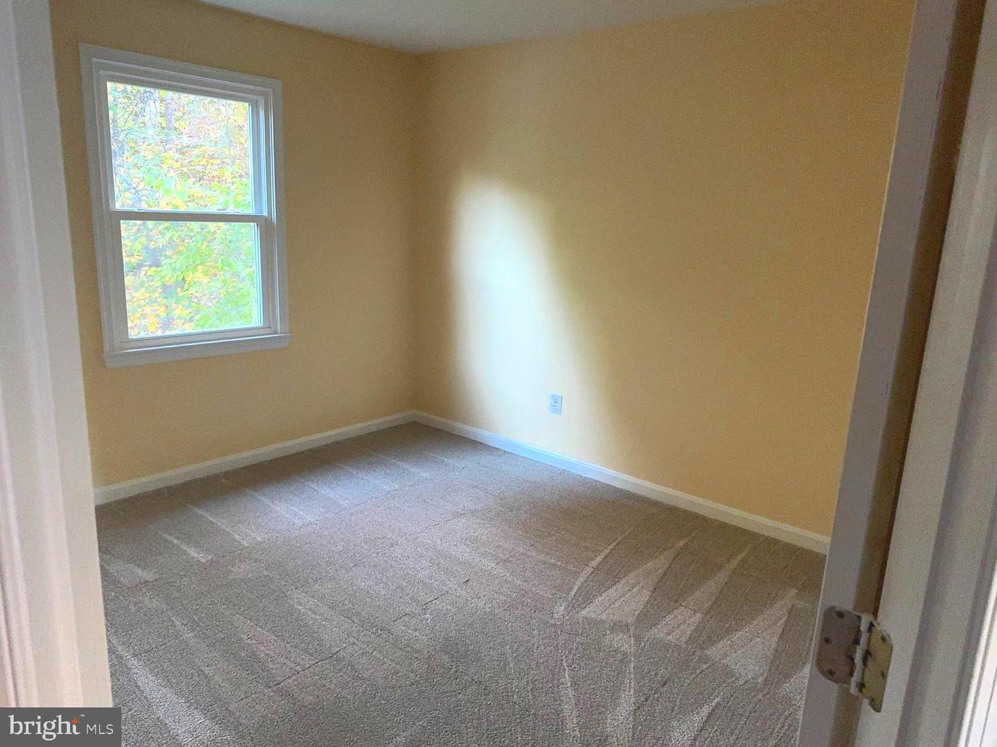 16068 HAYES LN, WOODBRIDGE, Virginia 22191, 4 Bedrooms Bedrooms, ,2 BathroomsBathrooms,Residential,For sale,16068 HAYES LN,VAPW2106676 MLS # VAPW2106676