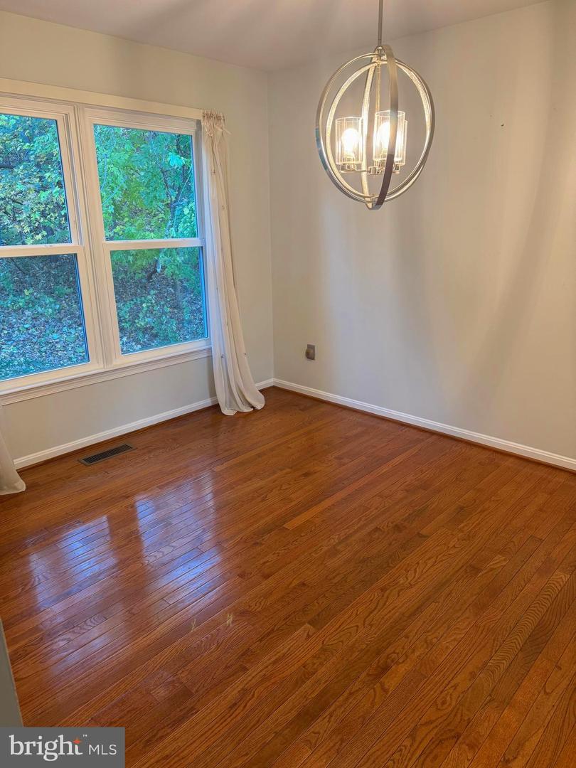 16068 HAYES LN, WOODBRIDGE, Virginia 22191, 4 Bedrooms Bedrooms, ,2 BathroomsBathrooms,Residential,For sale,16068 HAYES LN,VAPW2106676 MLS # VAPW2106676