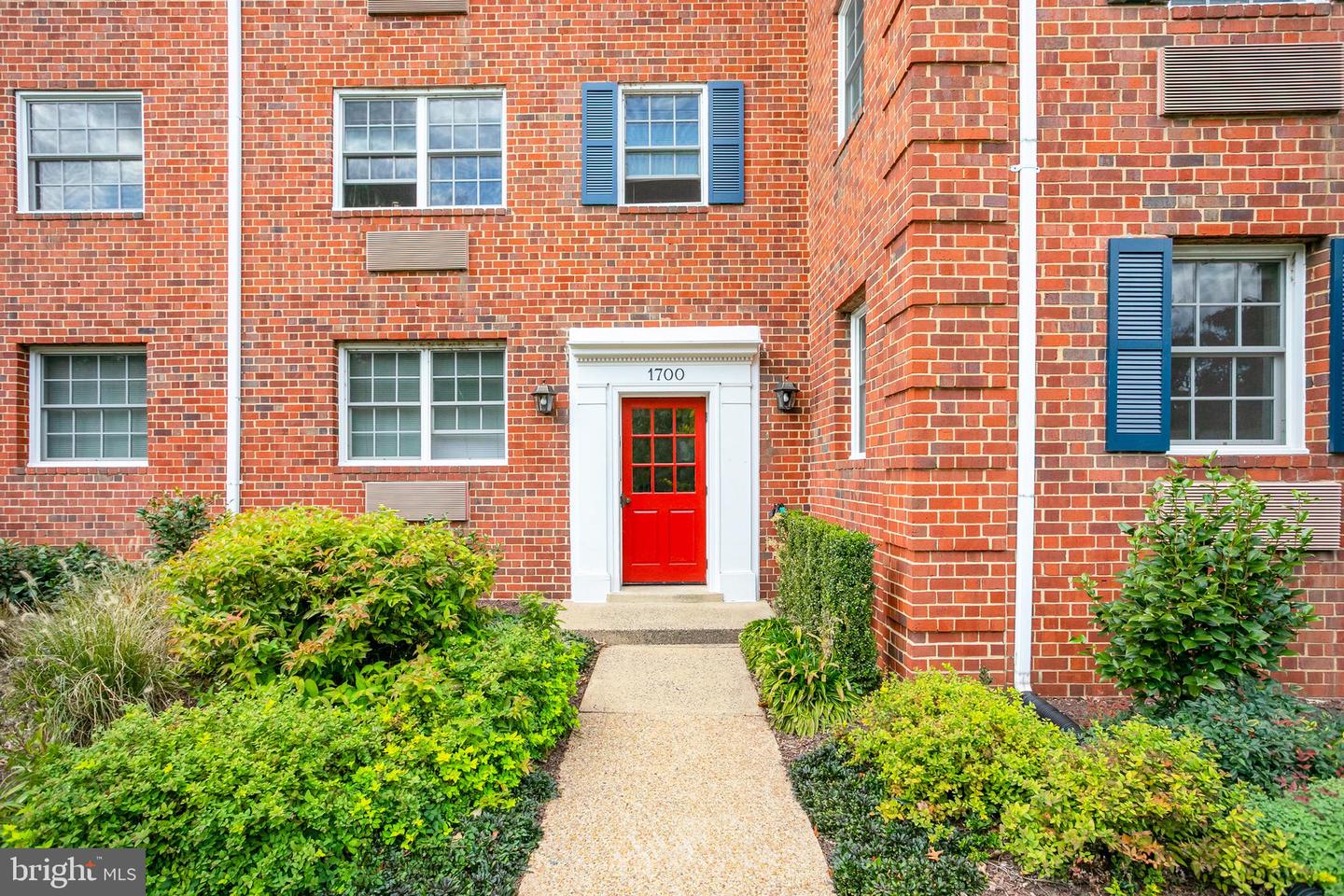 1700 W ABINGDON DR #103, ALEXANDRIA, Virginia 22314, 2 Bedrooms Bedrooms, ,1 BathroomBathrooms,Residential,For sale,1700 W ABINGDON DR #103,VAAX2051216 MLS # VAAX2051216 1700 W ABINGDON DR #103, ALEXANDRIA, Virginia 22314, 2 Bedrooms Bedrooms, ,1 BathroomBathrooms,Residential,For sale,1700 W ABINGDON DR #103,VAAX2051216 MLS # VAAX2051216