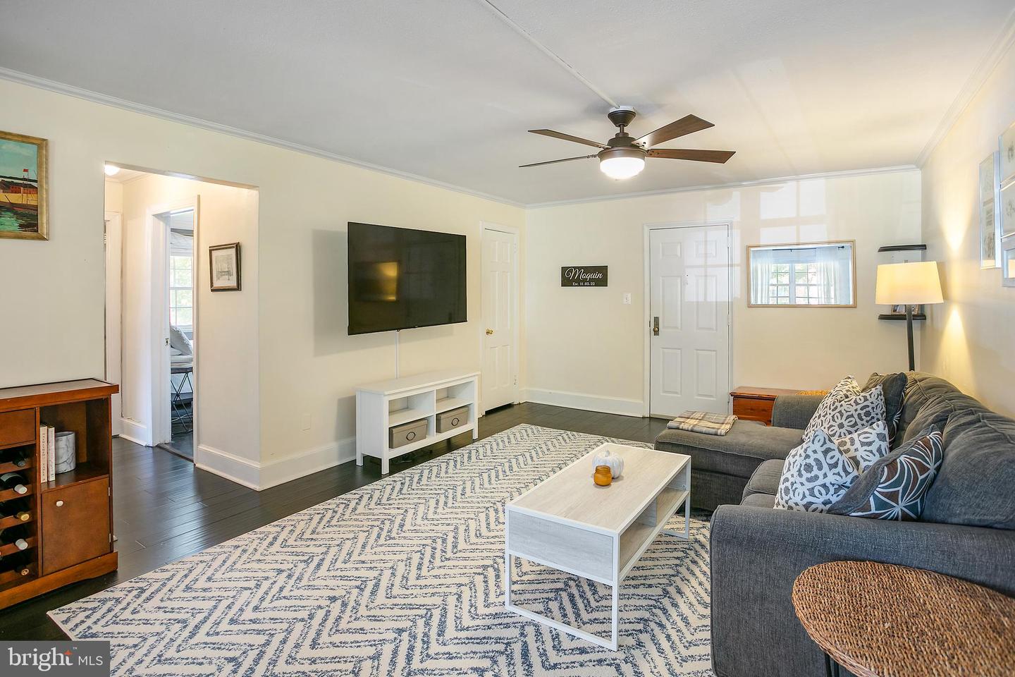 1700 W ABINGDON DR #103, ALEXANDRIA, Virginia 22314, 2 Bedrooms Bedrooms, ,1 BathroomBathrooms,Residential,For sale,1700 W ABINGDON DR #103,VAAX2051216 MLS # VAAX2051216 1700 W ABINGDON DR #103, ALEXANDRIA, Virginia 22314, 2 Bedrooms Bedrooms, ,1 BathroomBathrooms,Residential,For sale,1700 W ABINGDON DR #103,VAAX2051216 MLS # VAAX2051216