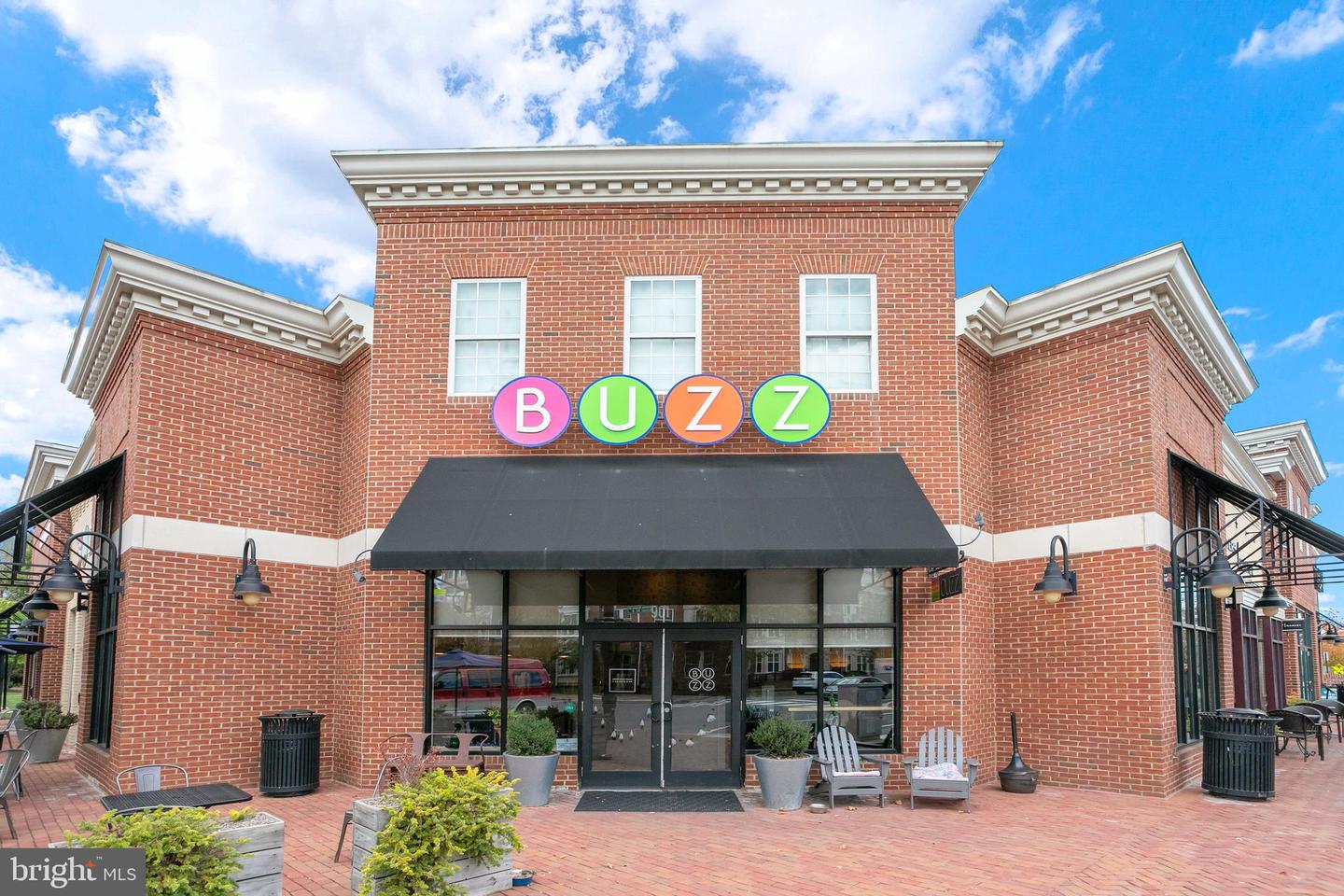 1700 W ABINGDON DR #103, ALEXANDRIA, Virginia 22314, 2 Bedrooms Bedrooms, ,1 BathroomBathrooms,Residential,For sale,1700 W ABINGDON DR #103,VAAX2051216 MLS # VAAX2051216 1700 W ABINGDON DR #103, ALEXANDRIA, Virginia 22314, 2 Bedrooms Bedrooms, ,1 BathroomBathrooms,Residential,For sale,1700 W ABINGDON DR #103,VAAX2051216 MLS # VAAX2051216