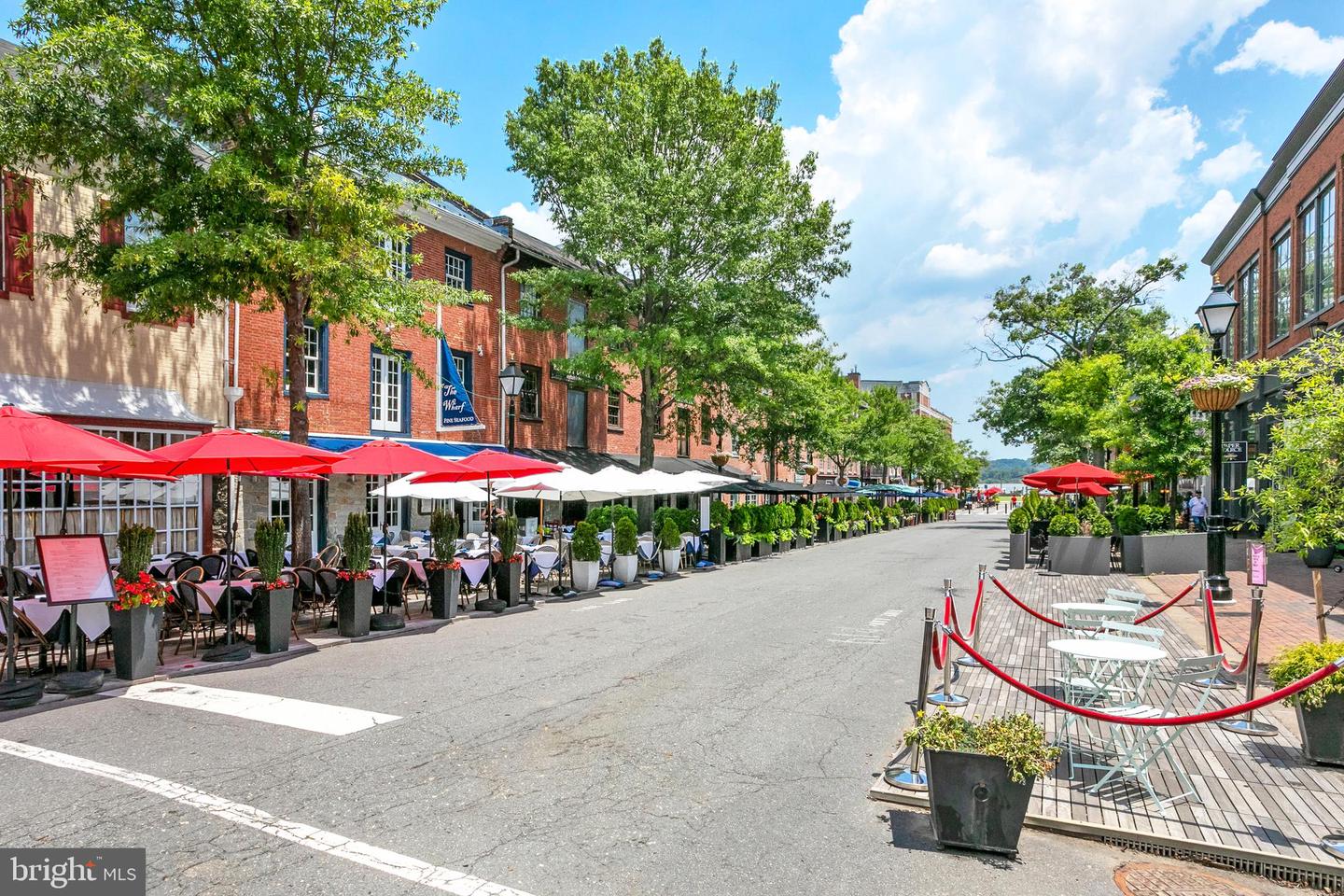 1700 W ABINGDON DR #103, ALEXANDRIA, Virginia 22314, 2 Bedrooms Bedrooms, ,1 BathroomBathrooms,Residential,For sale,1700 W ABINGDON DR #103,VAAX2051216 MLS # VAAX2051216 1700 W ABINGDON DR #103, ALEXANDRIA, Virginia 22314, 2 Bedrooms Bedrooms, ,1 BathroomBathrooms,Residential,For sale,1700 W ABINGDON DR #103,VAAX2051216 MLS # VAAX2051216