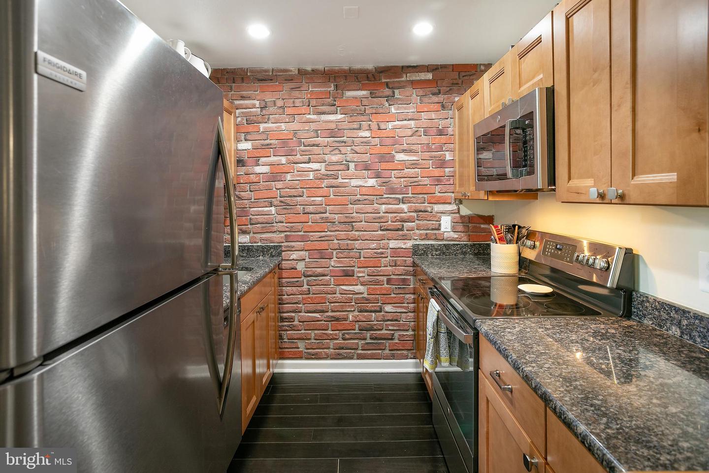 1700 W ABINGDON DR #103, ALEXANDRIA, Virginia 22314, 2 Bedrooms Bedrooms, ,1 BathroomBathrooms,Residential,For sale,1700 W ABINGDON DR #103,VAAX2051216 MLS # VAAX2051216 1700 W ABINGDON DR #103, ALEXANDRIA, Virginia 22314, 2 Bedrooms Bedrooms, ,1 BathroomBathrooms,Residential,For sale,1700 W ABINGDON DR #103,VAAX2051216 MLS # VAAX2051216