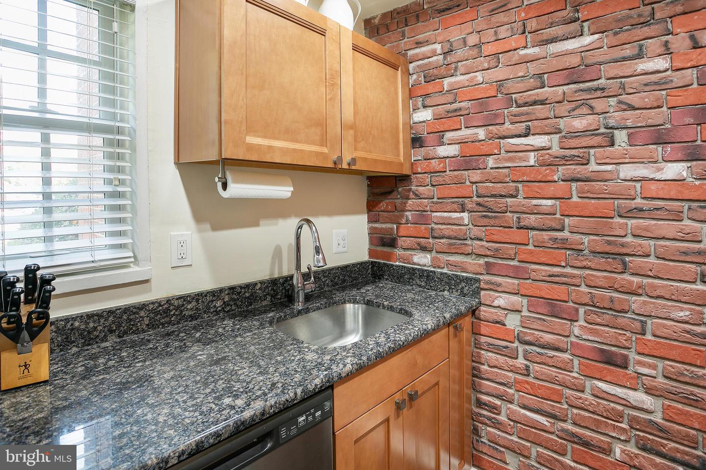 1700 W ABINGDON DR #103, ALEXANDRIA, Virginia 22314, 2 Bedrooms Bedrooms, ,1 BathroomBathrooms,Residential,For sale,1700 W ABINGDON DR #103,VAAX2051216 MLS # VAAX2051216 1700 W ABINGDON DR #103, ALEXANDRIA, Virginia 22314, 2 Bedrooms Bedrooms, ,1 BathroomBathrooms,Residential,For sale,1700 W ABINGDON DR #103,VAAX2051216 MLS # VAAX2051216