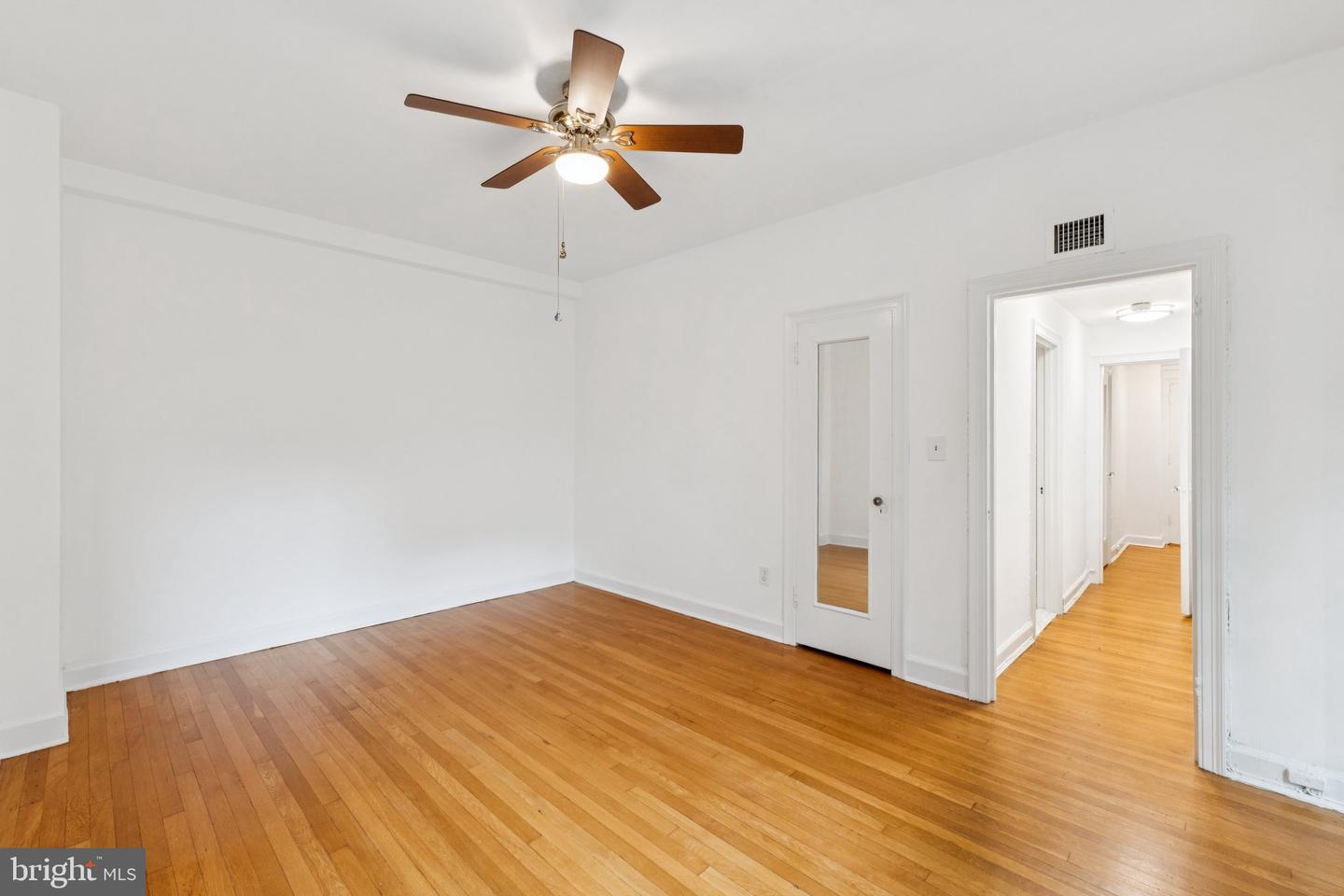 4707 CONNECTICUT AVE NW #211, WASHINGTON, District Of Columbia 20008, 2 Bedrooms Bedrooms, ,2 BathroomsBathrooms,Residential,For sale,4707 CONNECTICUT AVE NW #211,DCDC2229242 MLS # DCDC2229242