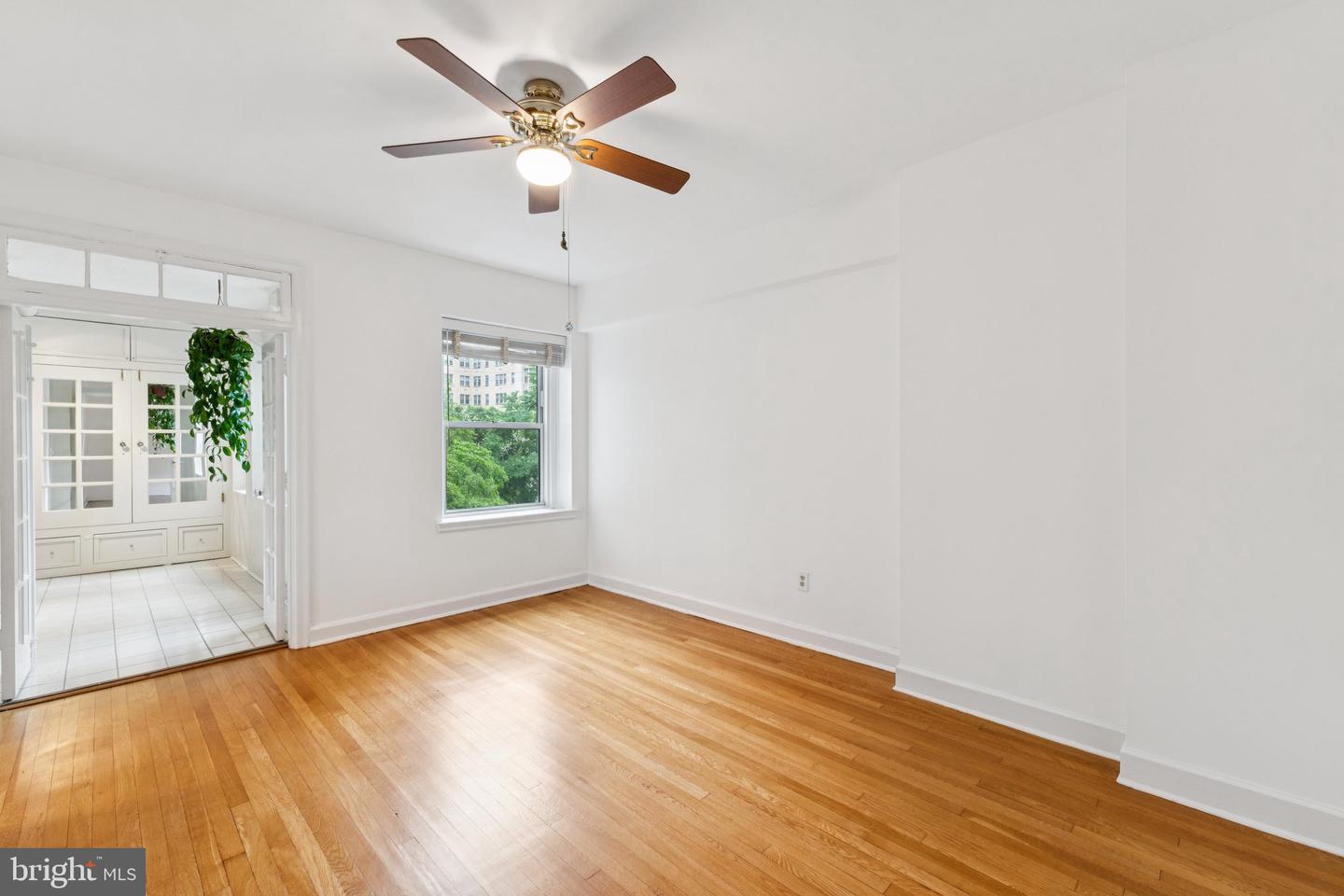 4707 CONNECTICUT AVE NW #211, WASHINGTON, District Of Columbia 20008, 2 Bedrooms Bedrooms, ,2 BathroomsBathrooms,Residential,For sale,4707 CONNECTICUT AVE NW #211,DCDC2229242 MLS # DCDC2229242