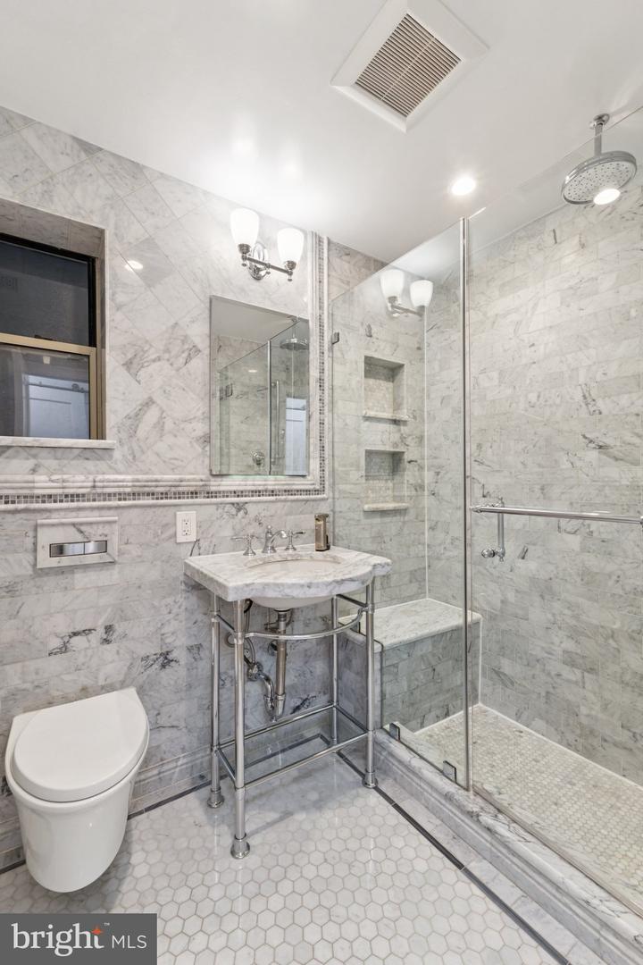 4707 CONNECTICUT AVE NW #211, WASHINGTON, District Of Columbia 20008, 2 Bedrooms Bedrooms, ,2 BathroomsBathrooms,Residential,For sale,4707 CONNECTICUT AVE NW #211,DCDC2229242 MLS # DCDC2229242