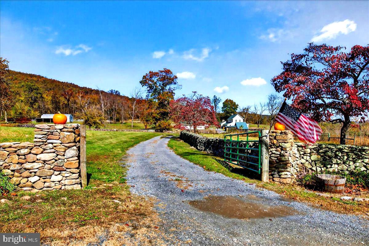 290 RILEY HOLLOW RD, HUNTLY, Virginia 22640, 3 Bedrooms Bedrooms, ,3 BathroomsBathrooms,Residential,For sale,290 RILEY HOLLOW RD,VARP2002360 MLS # VARP2002360 290 RILEY HOLLOW RD, HUNTLY, Virginia 22640, 3 Bedrooms Bedrooms, ,3 BathroomsBathrooms,Residential,For sale,290 RILEY HOLLOW RD,VARP2002360 MLS # VARP2002360