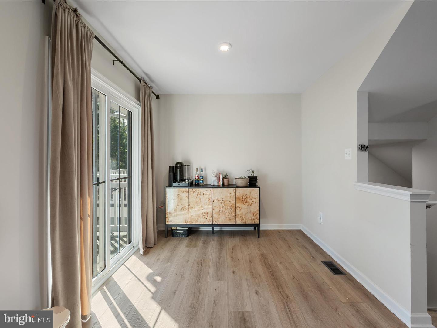 119 KENSINGTON CIR, MIDDLETOWN, Virginia 22645, 3 Bedrooms Bedrooms, ,2 BathroomsBathrooms,Residential,For sale,119 KENSINGTON CIR,VAFV2037714 MLS # VAFV2037714 119 KENSINGTON CIR, MIDDLETOWN, Virginia 22645, 3 Bedrooms Bedrooms, ,2 BathroomsBathrooms,Residential,For sale,119 KENSINGTON CIR,VAFV2037714 MLS # VAFV2037714