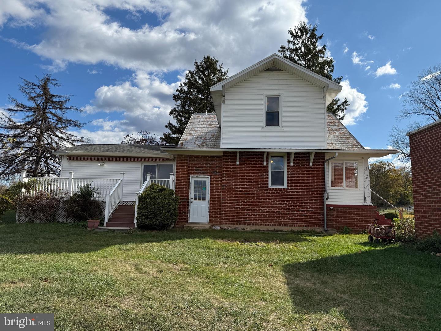 13175 OLD VALLEY PIKE, EDINBURG, Virginia 22824, 4 Bedrooms Bedrooms, ,1 BathroomBathrooms,Residential,For sale,13175 OLD VALLEY PIKE,VASH2012876 MLS # VASH2012876 13175 OLD VALLEY PIKE, EDINBURG, Virginia 22824, 4 Bedrooms Bedrooms, ,1 BathroomBathrooms,Residential,For sale,13175 OLD VALLEY PIKE,VASH2012876 MLS # VASH2012876