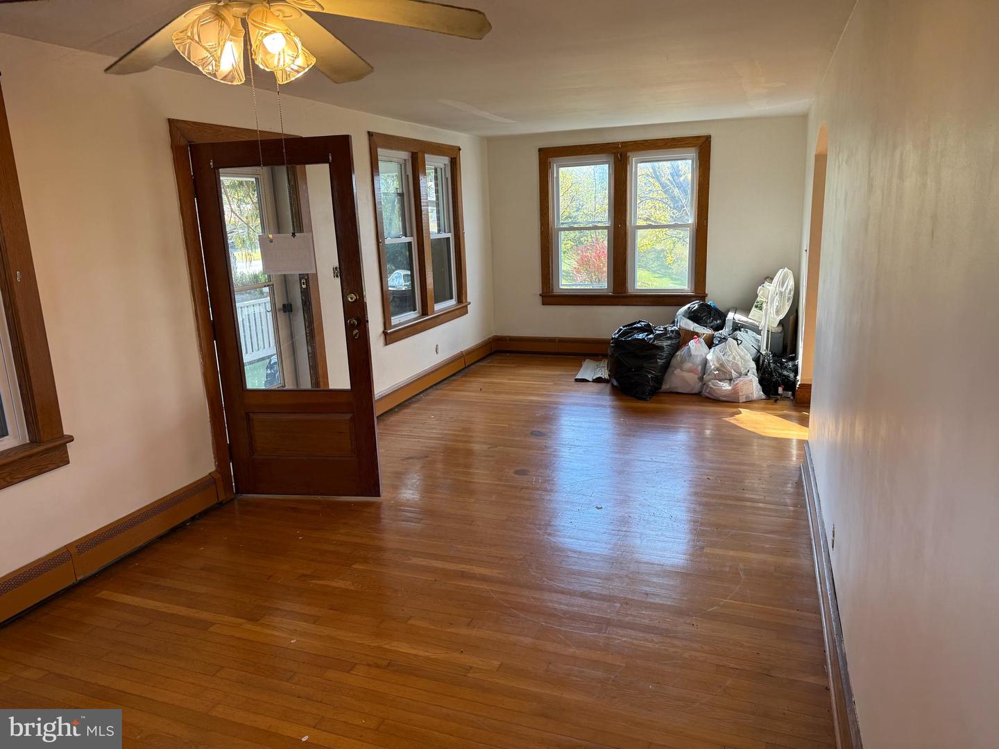 13175 OLD VALLEY PIKE, EDINBURG, Virginia 22824, 4 Bedrooms Bedrooms, ,1 BathroomBathrooms,Residential,For sale,13175 OLD VALLEY PIKE,VASH2012876 MLS # VASH2012876 13175 OLD VALLEY PIKE, EDINBURG, Virginia 22824, 4 Bedrooms Bedrooms, ,1 BathroomBathrooms,Residential,For sale,13175 OLD VALLEY PIKE,VASH2012876 MLS # VASH2012876