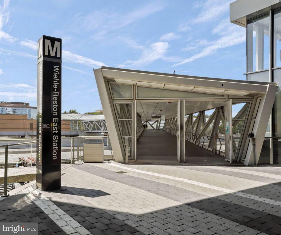 11775 STRATFORD HOUSE PL #206, RESTON, Virginia 20190, 2 Bedrooms Bedrooms, ,2 BathroomsBathrooms,Residential,For sale,11775 STRATFORD HOUSE PL #206,VAFX2276562 MLS # VAFX2276562 11775 STRATFORD HOUSE PL #206, RESTON, Virginia 20190, 2 Bedrooms Bedrooms, ,2 BathroomsBathrooms,Residential,For sale,11775 STRATFORD HOUSE PL #206,VAFX2276562 MLS # VAFX2276562