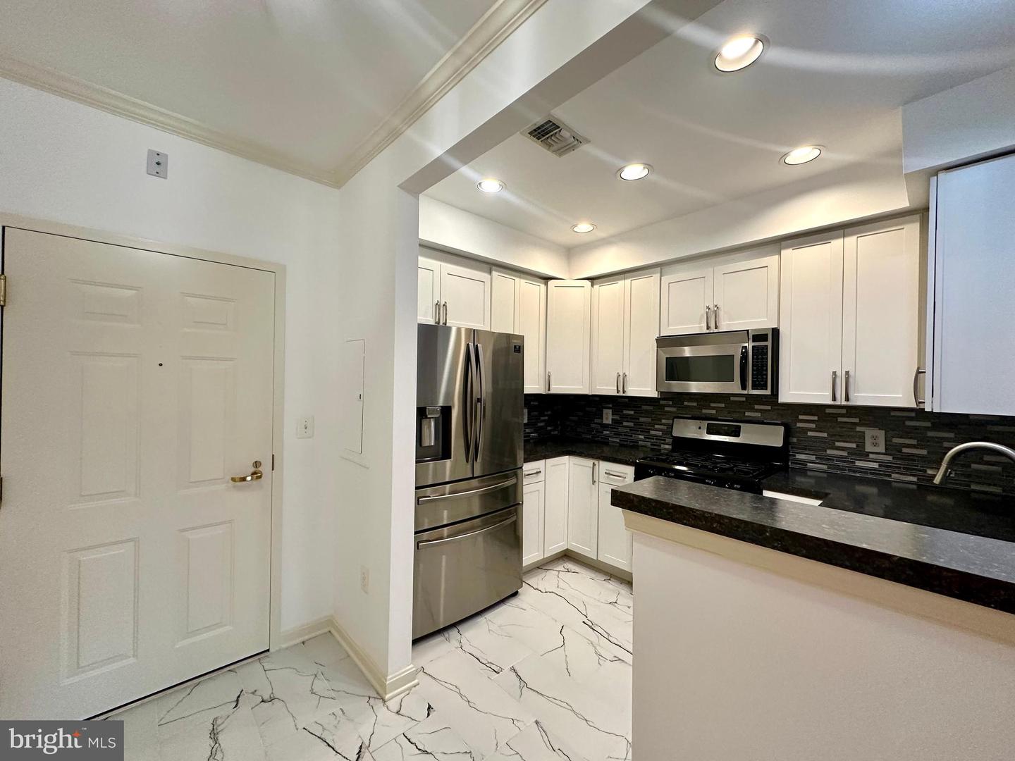 11775 STRATFORD HOUSE PL #206, RESTON, Virginia 20190, 2 Bedrooms Bedrooms, ,2 BathroomsBathrooms,Residential,For sale,11775 STRATFORD HOUSE PL #206,VAFX2276562 MLS # VAFX2276562 11775 STRATFORD HOUSE PL #206, RESTON, Virginia 20190, 2 Bedrooms Bedrooms, ,2 BathroomsBathrooms,Residential,For sale,11775 STRATFORD HOUSE PL #206,VAFX2276562 MLS # VAFX2276562